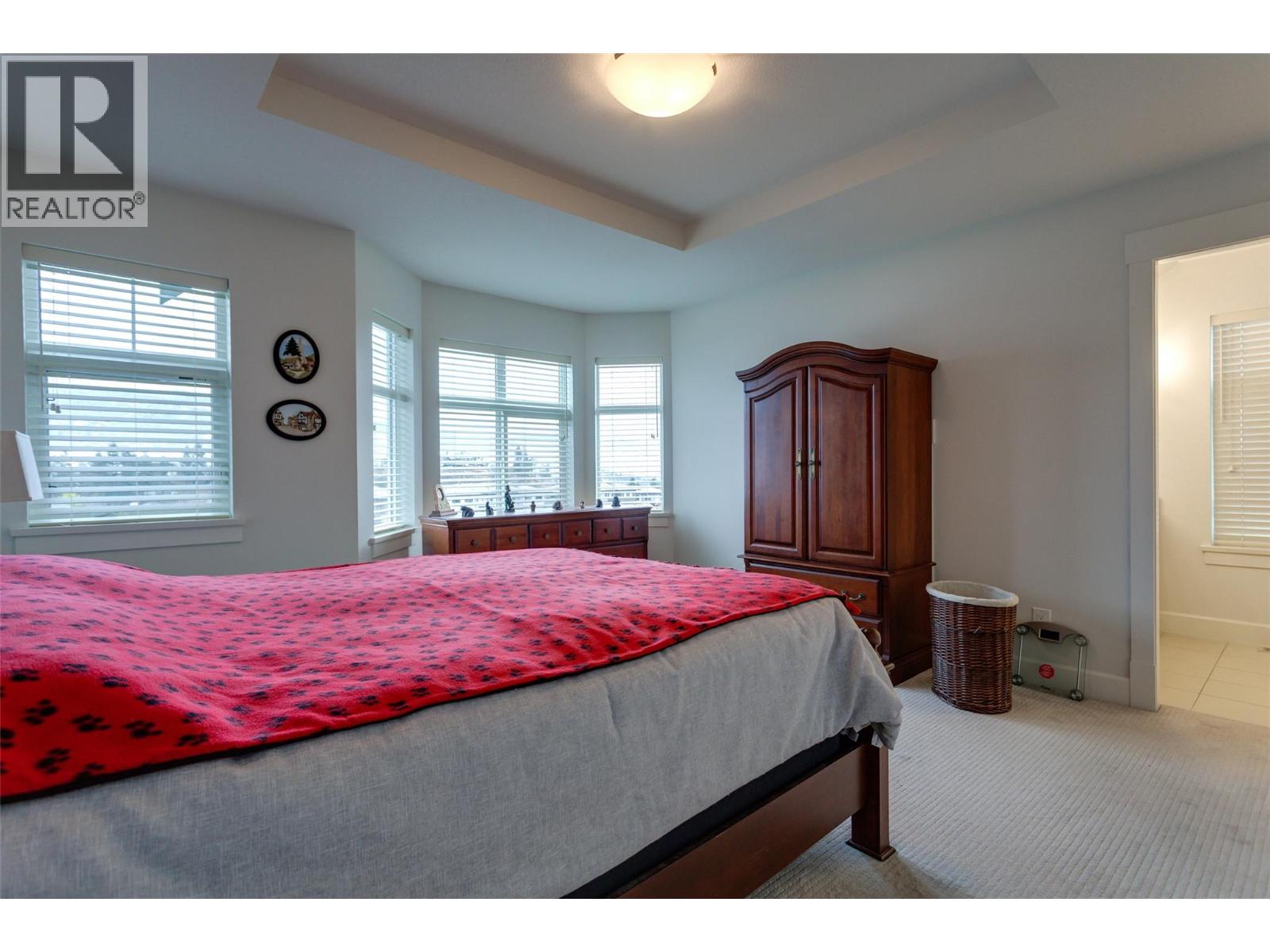 12875 Lake Hill Lane