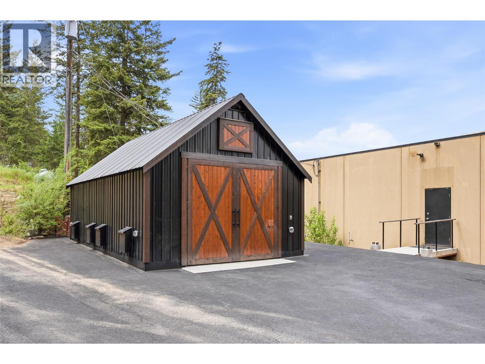 5757 Upper Booth Road N