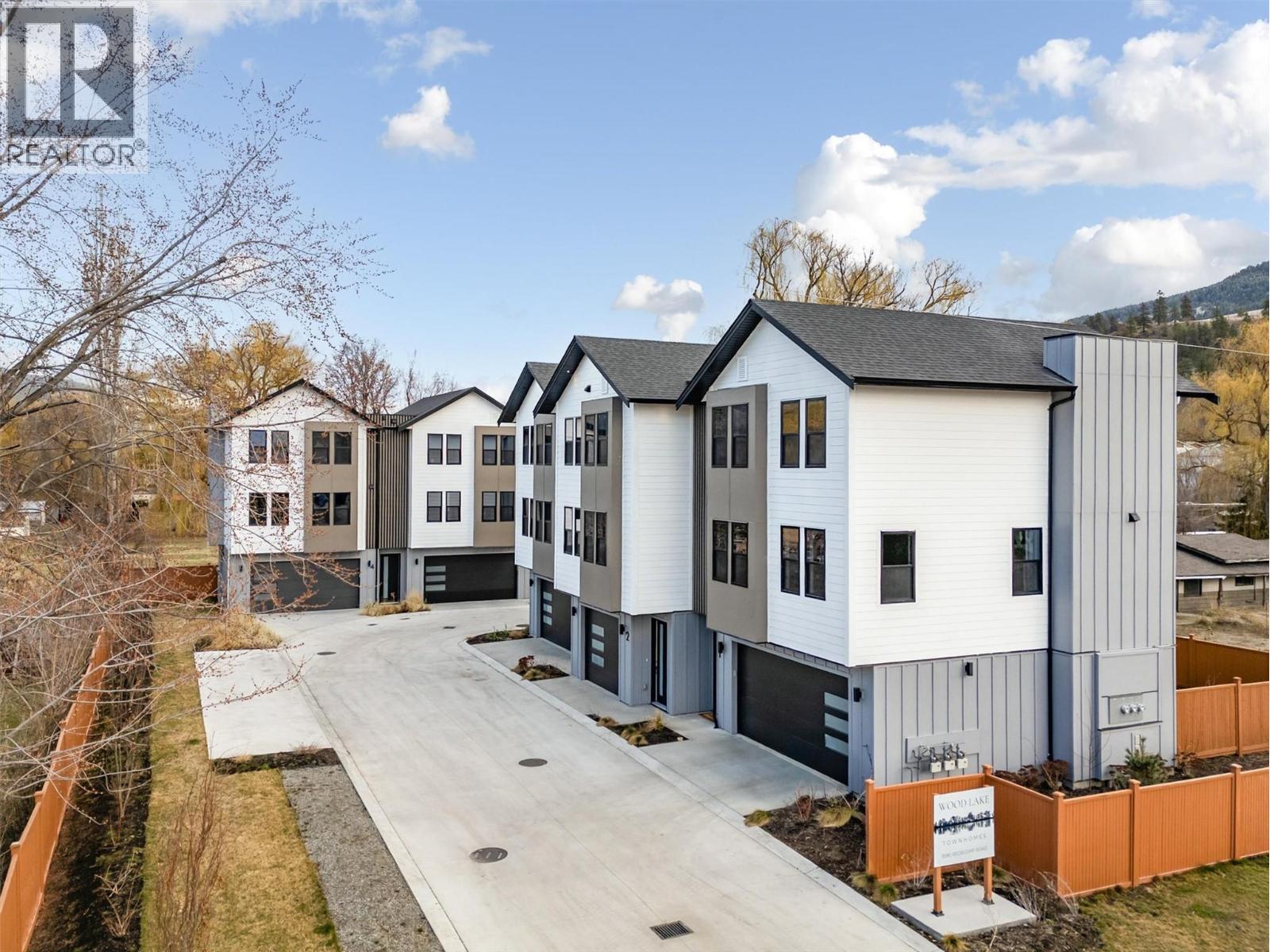 3590 Redecopp Road Unit# 4