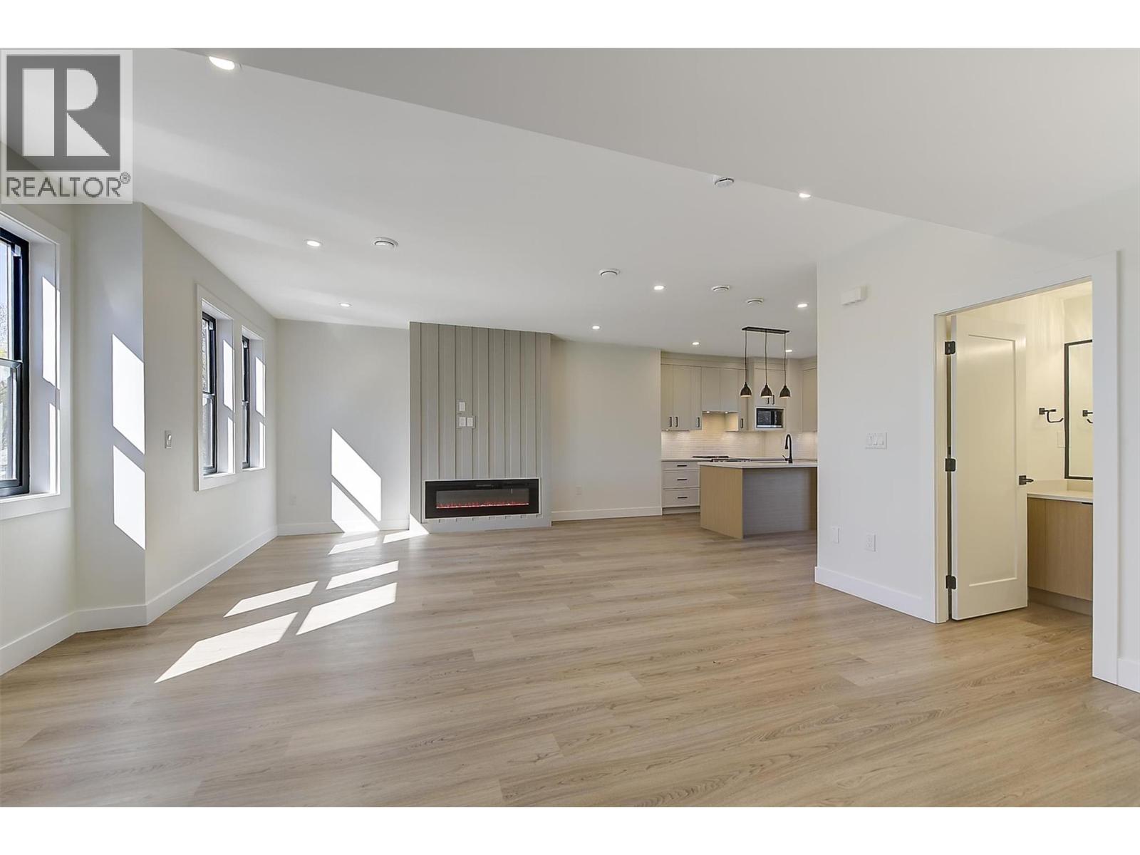 3590 Redecopp Road Unit# 4