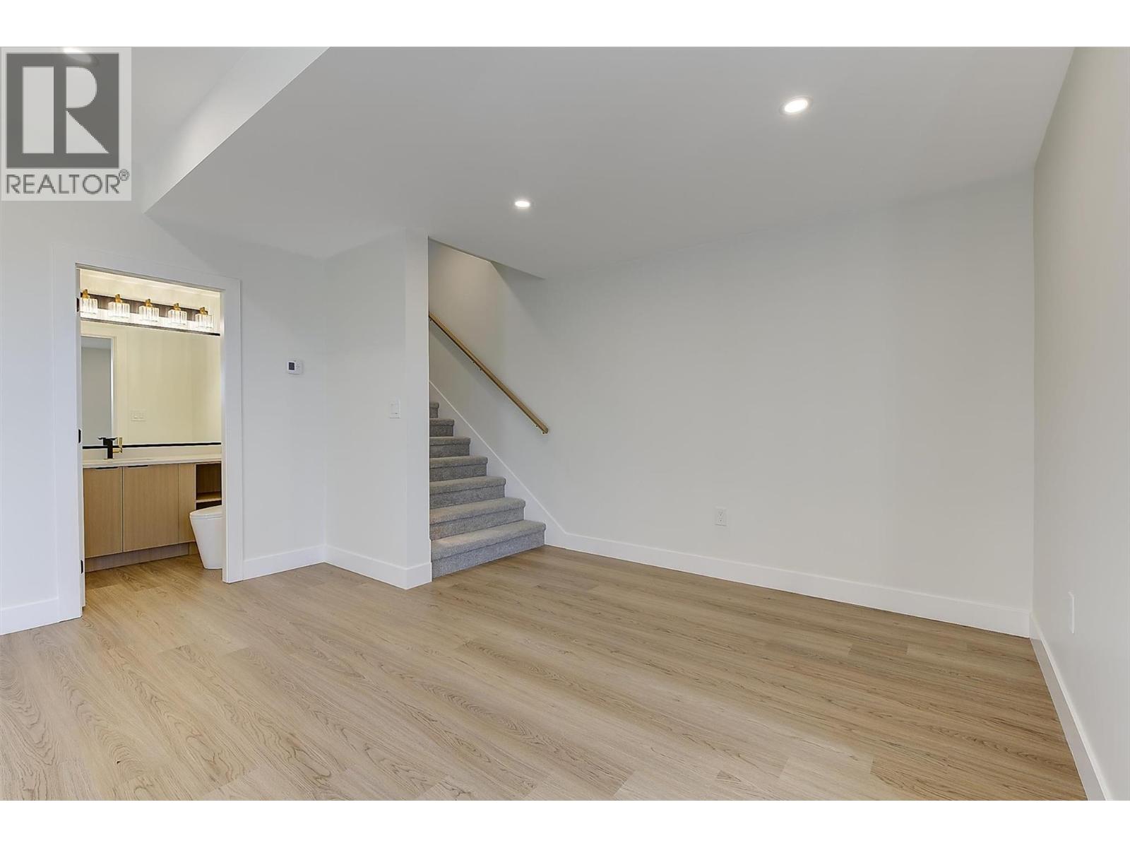 3590 Redecopp Road Unit# 4