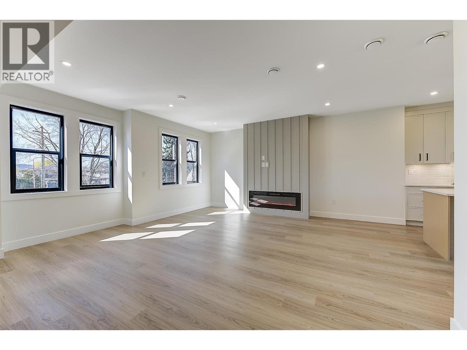 3590 Redecopp Road Unit# 4