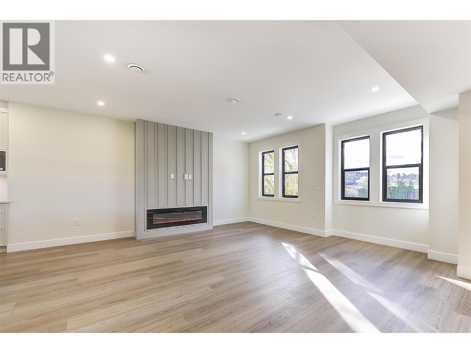 3590 Redecopp Road Unit# 6