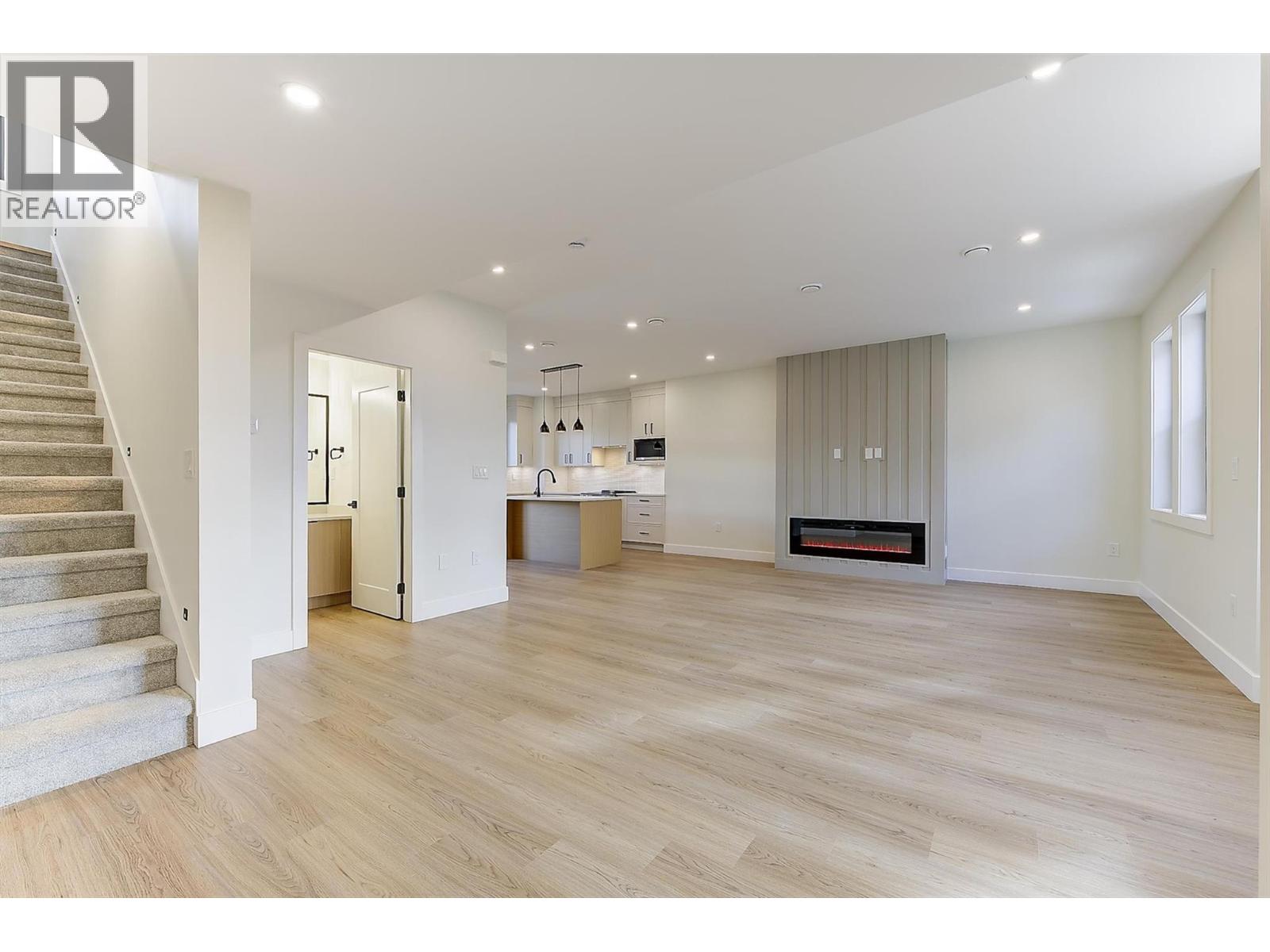 3590 Redecopp Road Unit# 6