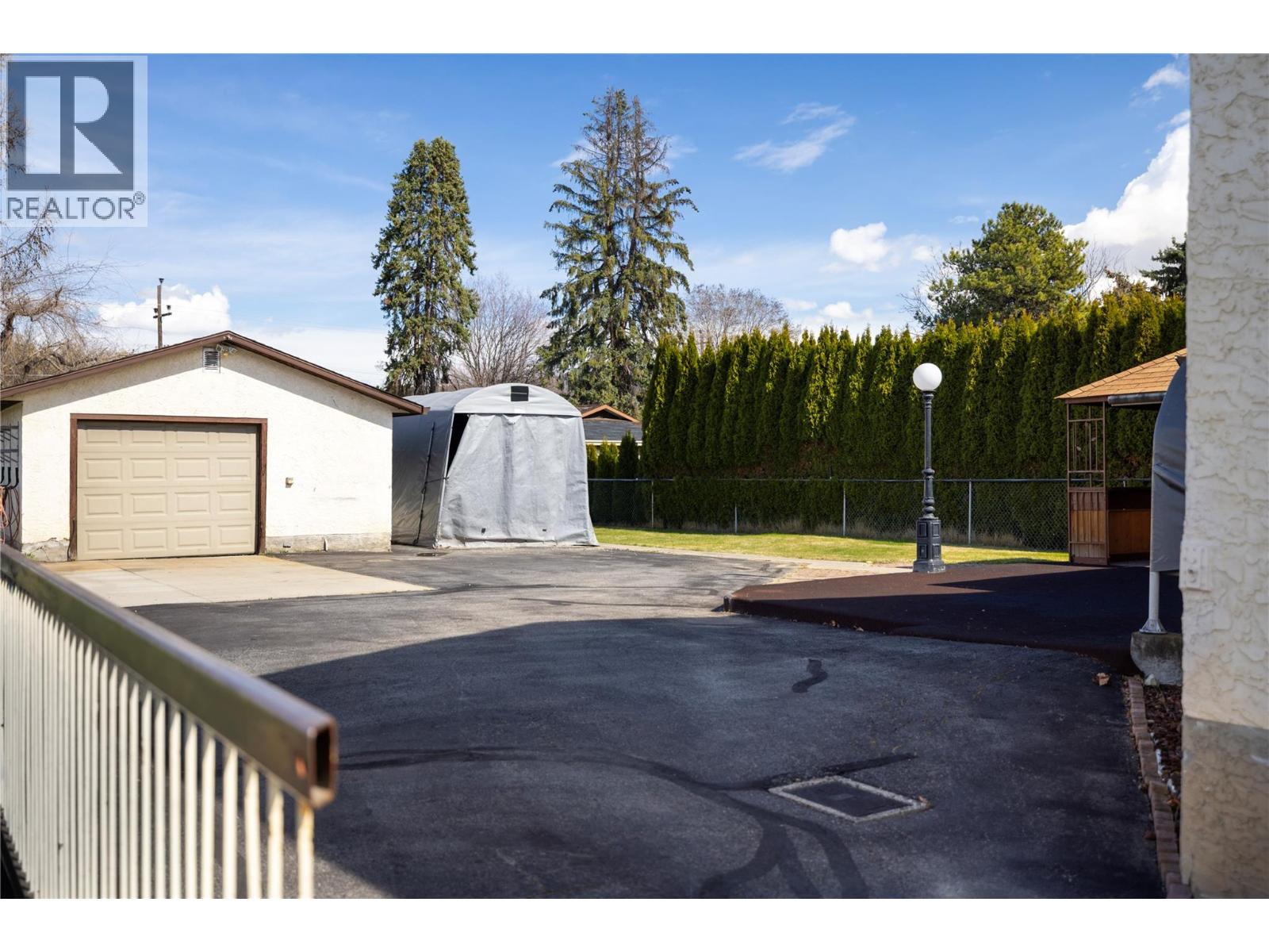 250 Hillaby Avenue