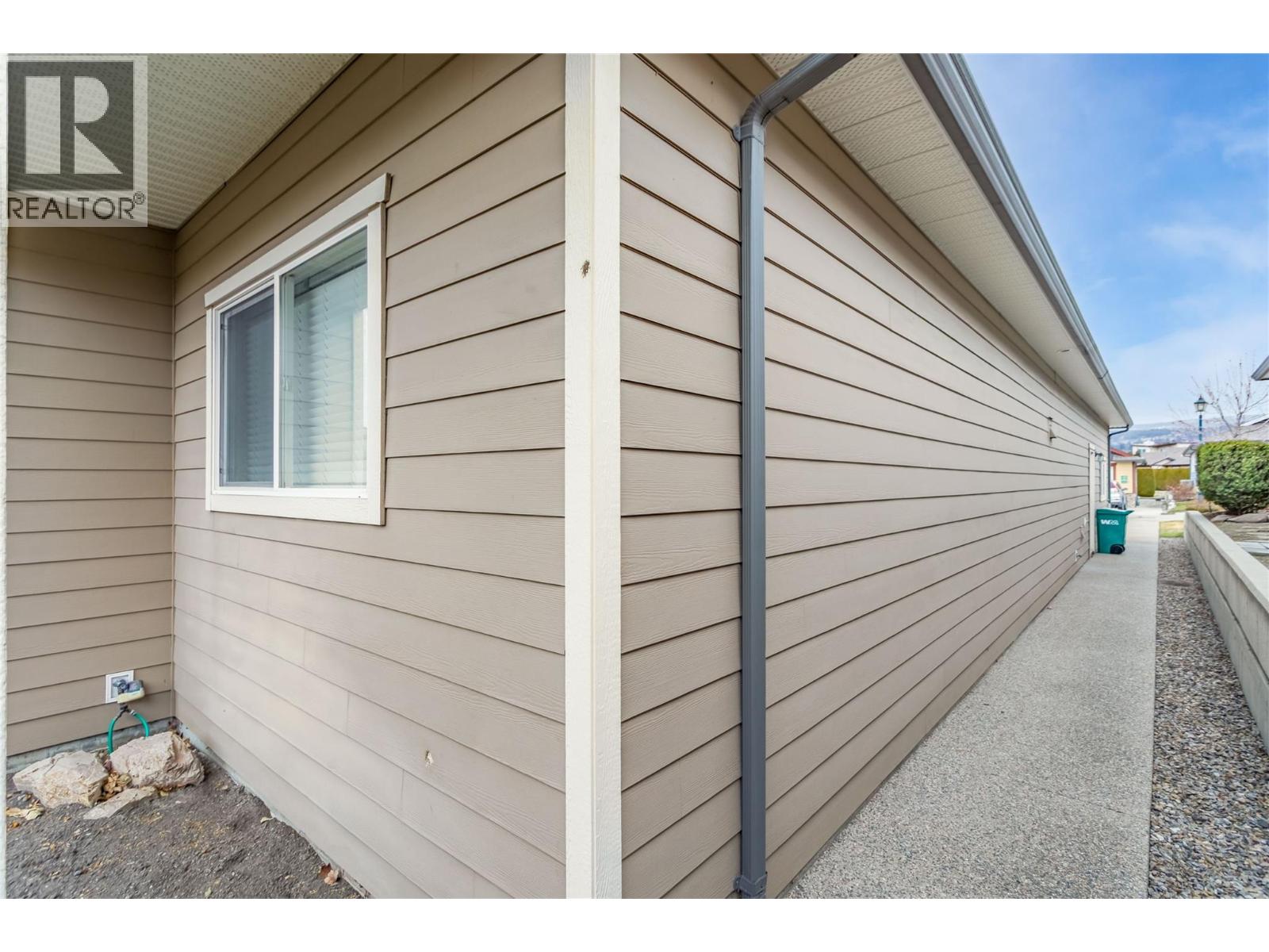 2171 Mimosa Drive