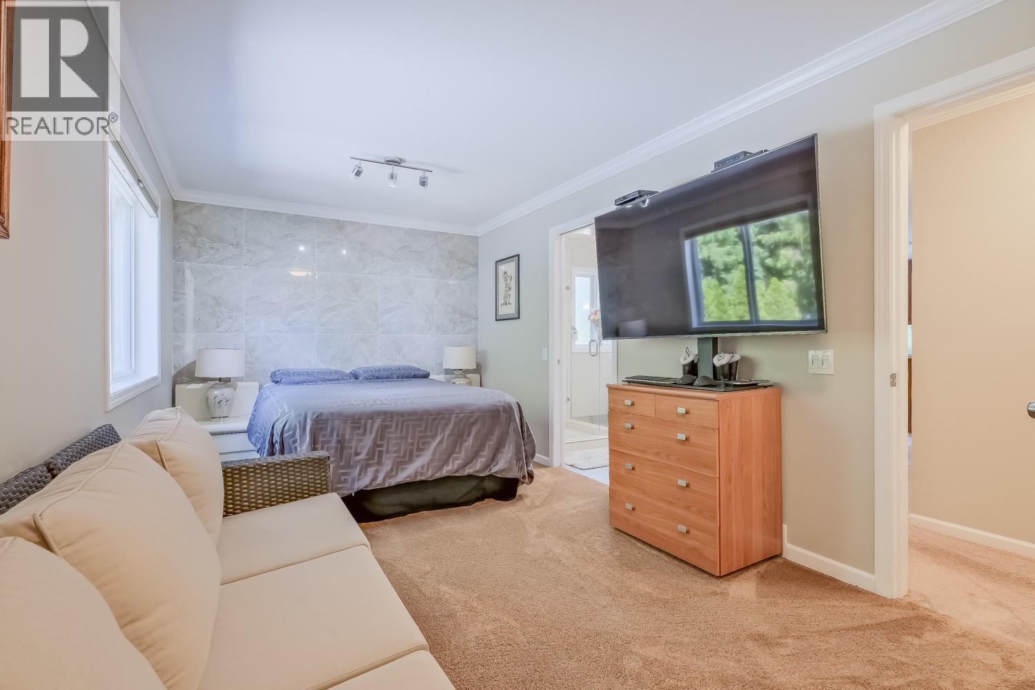 842 Raymer Road