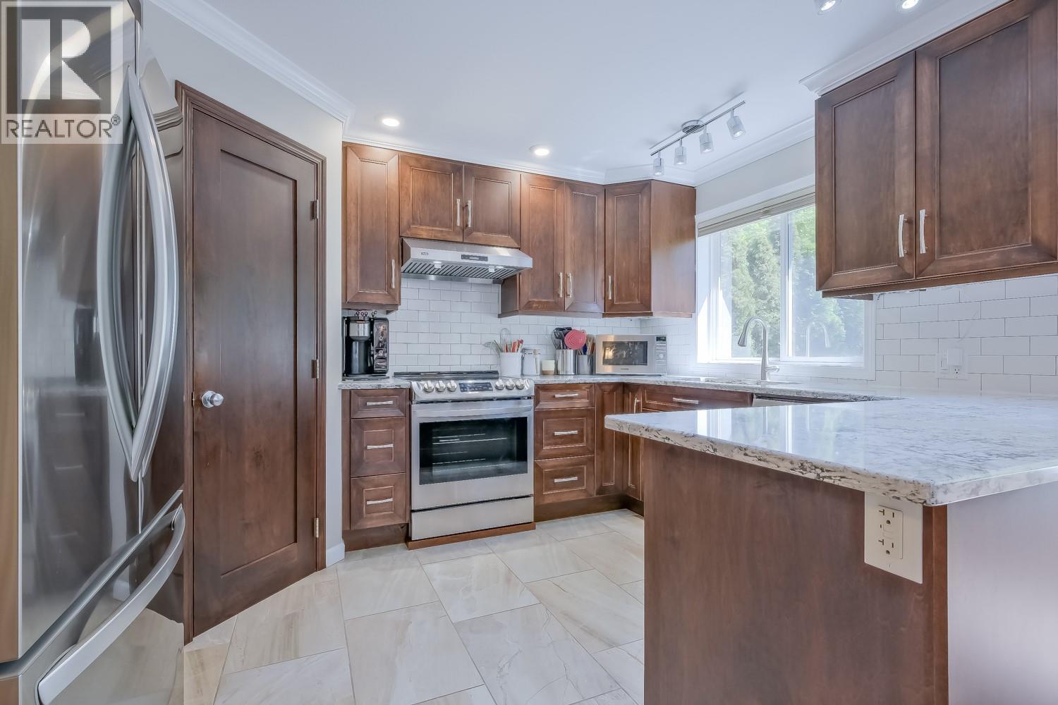 842 Raymer Road