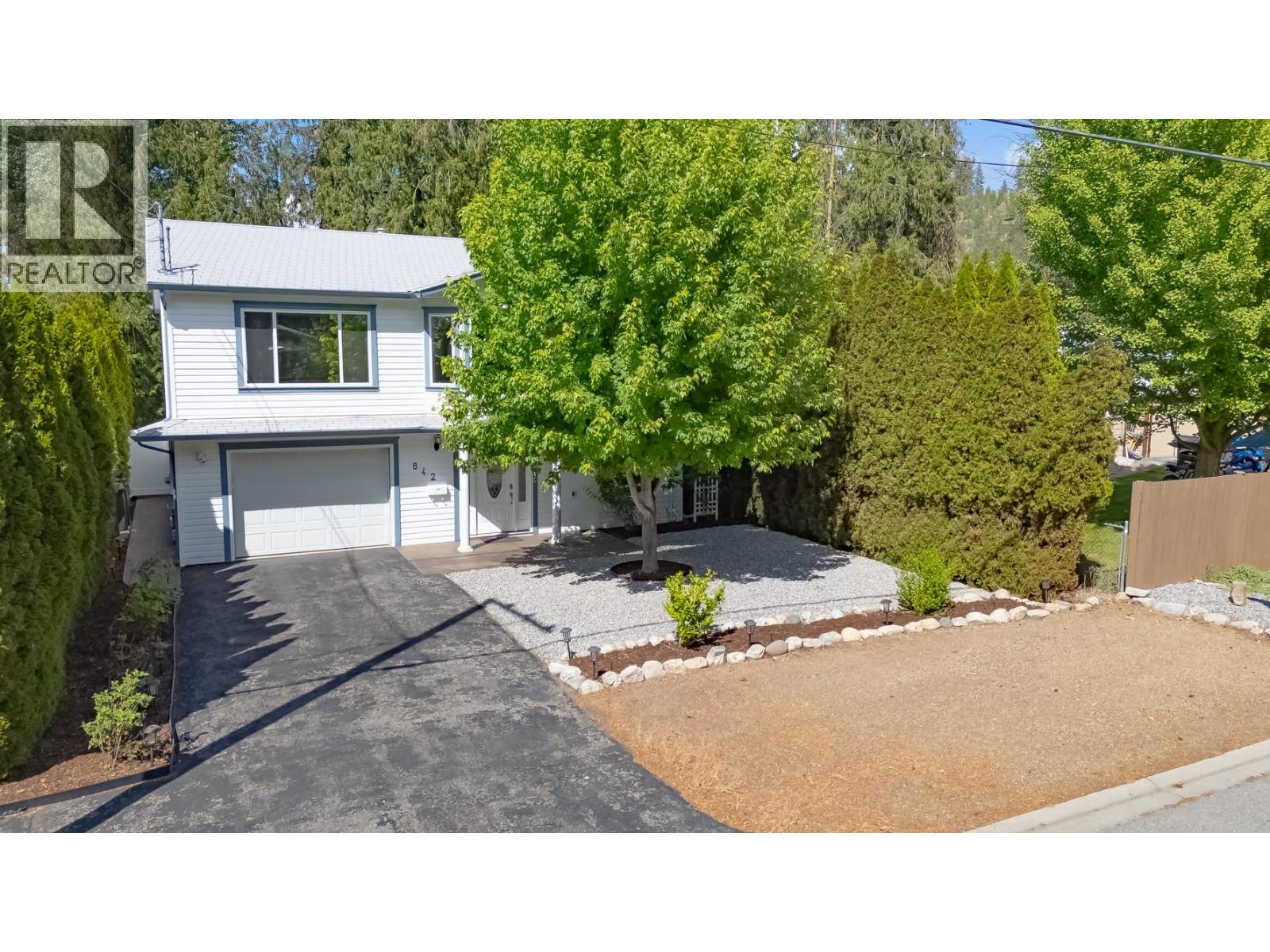842 Raymer Road