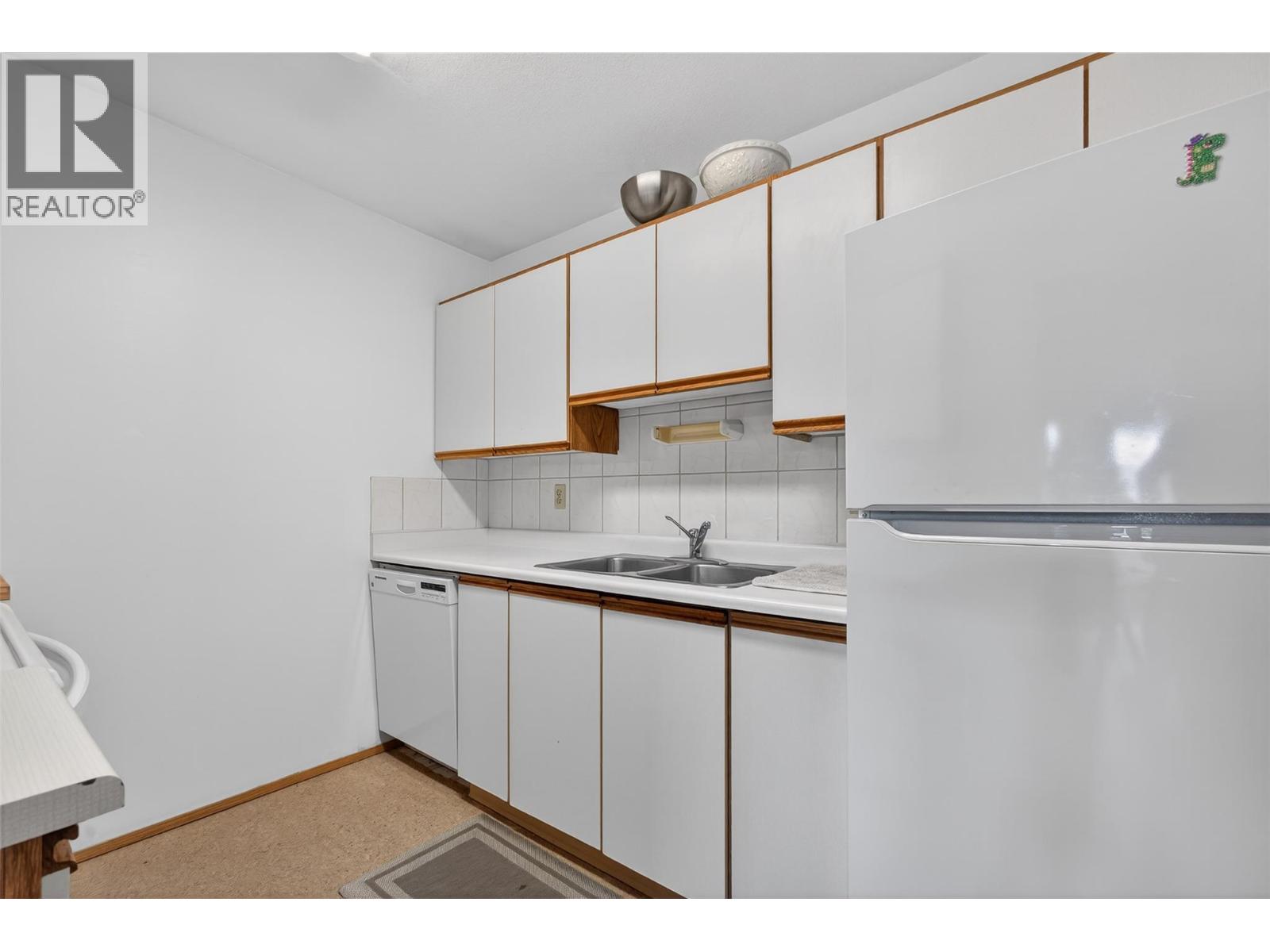3180 De Montreuil Court Unit# 412