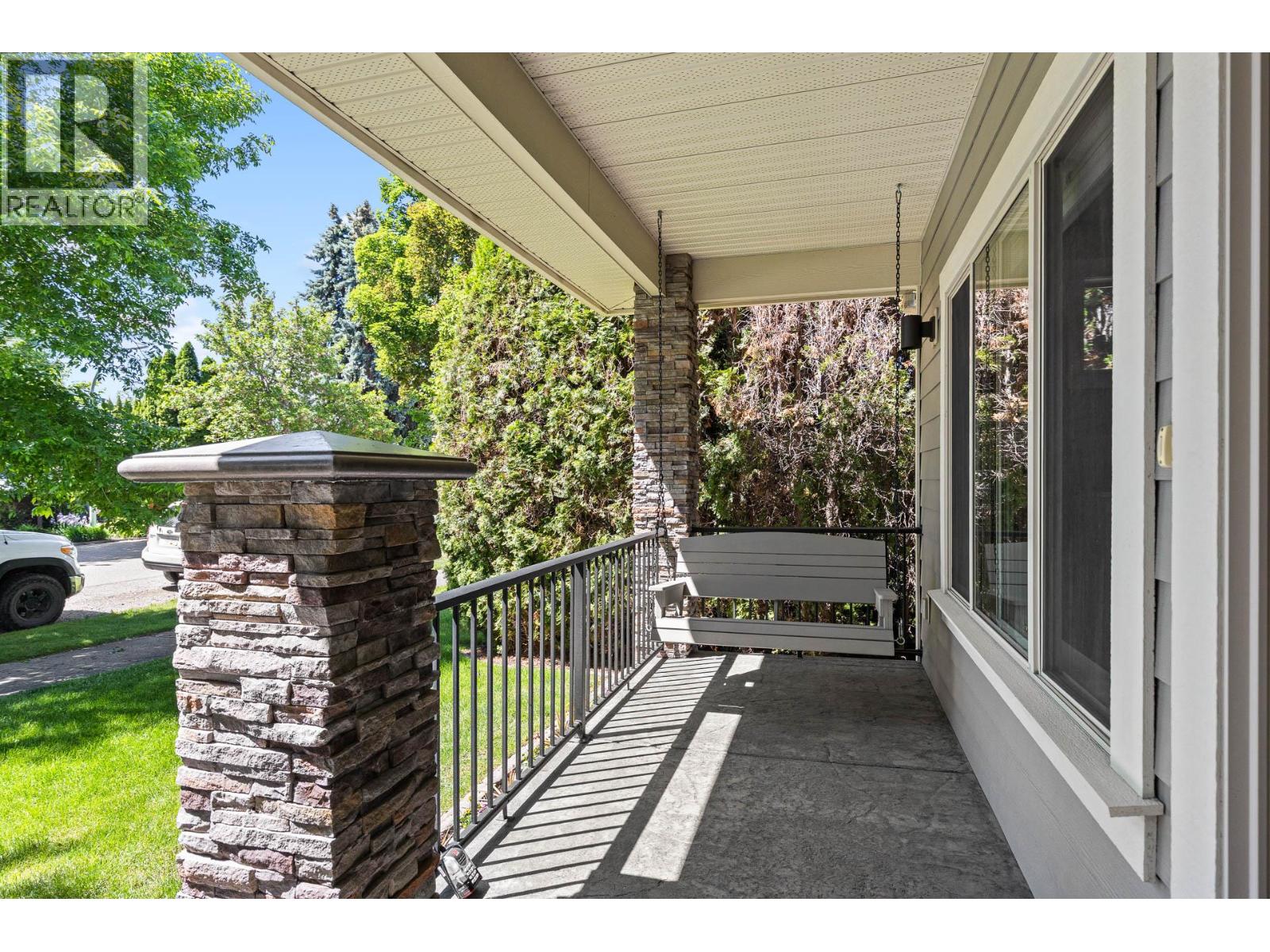 450 Francis Avenue