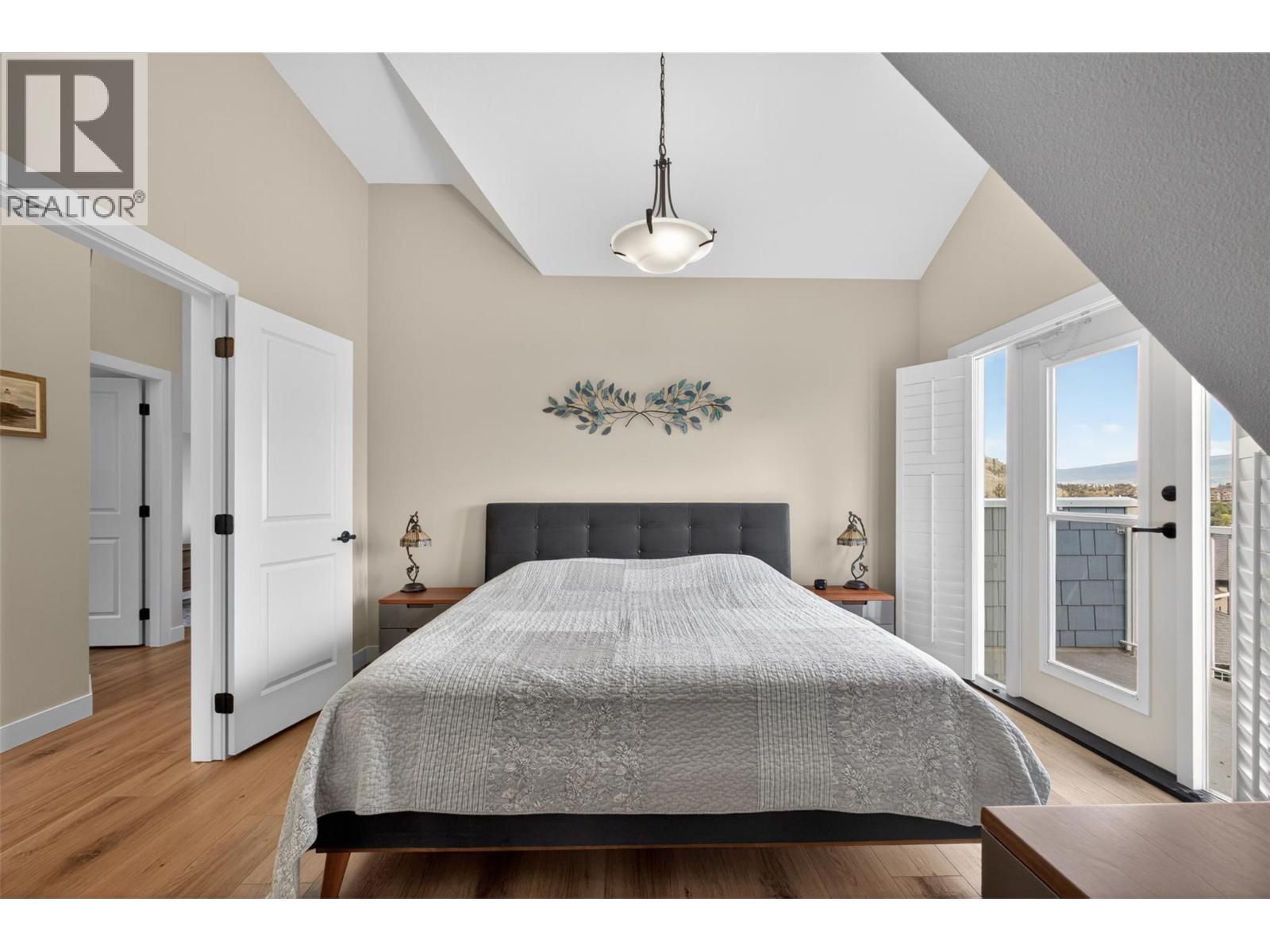 2478 Stone Grove Crescent