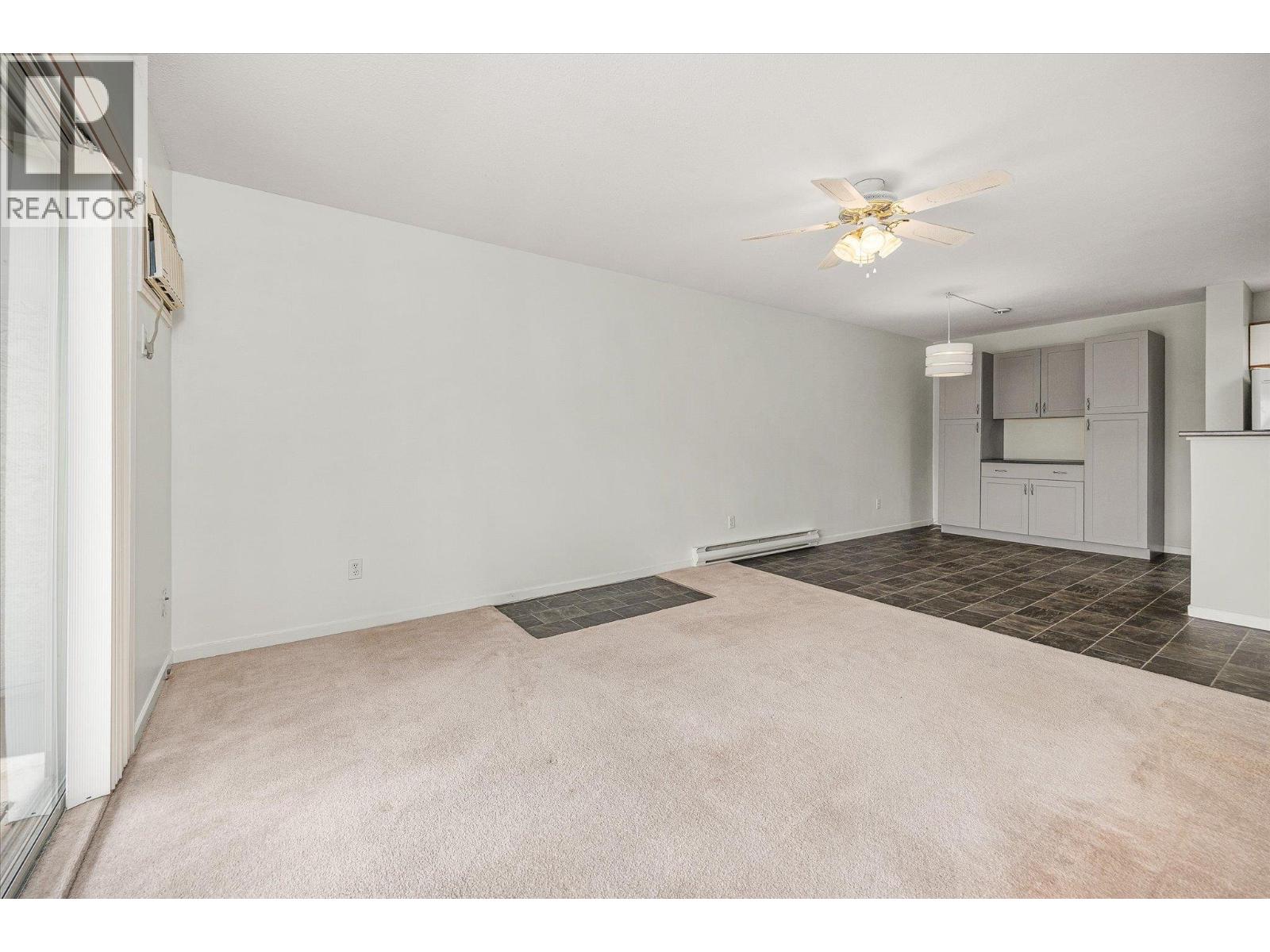 780 Houghton Road Unit# 406