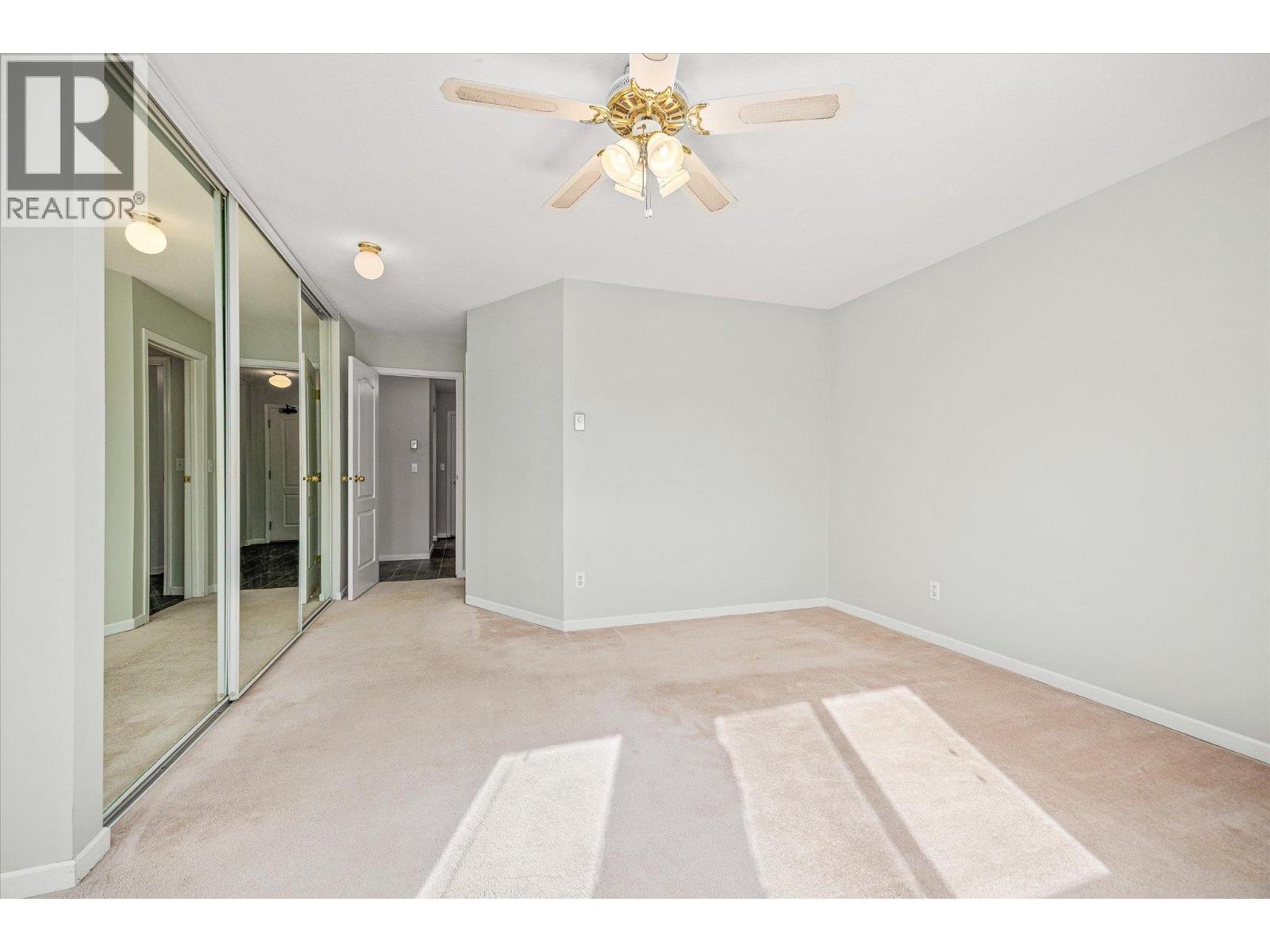 780 Houghton Road Unit# 406