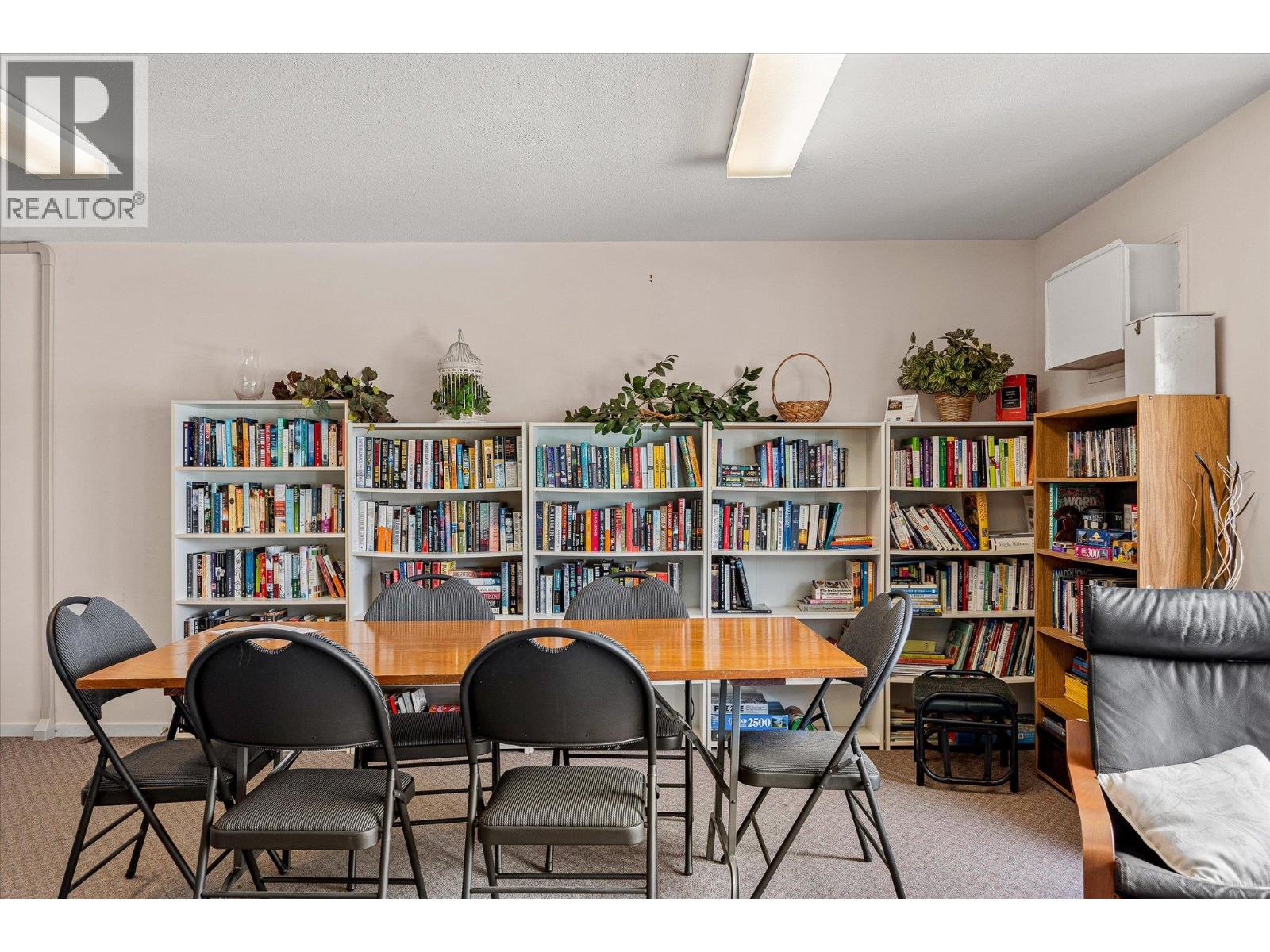 780 Houghton Road Unit# 406