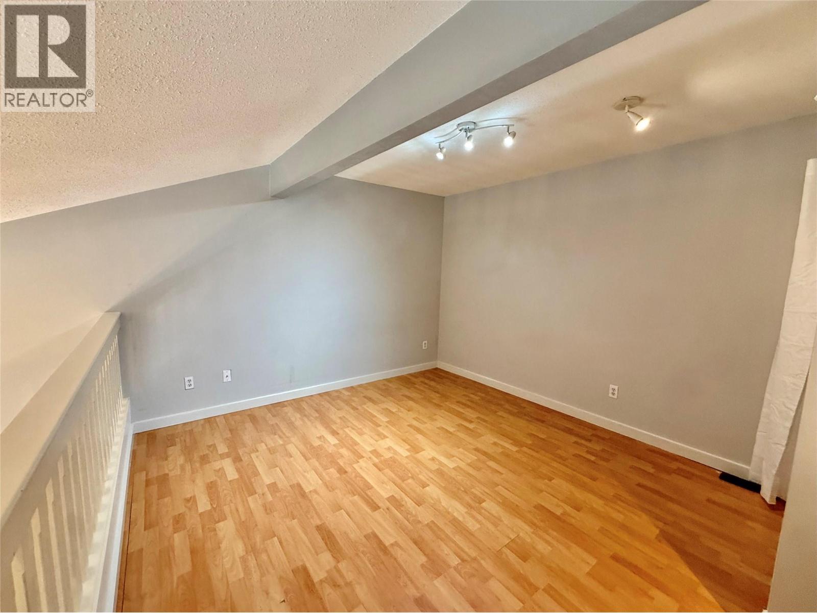 3155 gordon Drive Unit# 404