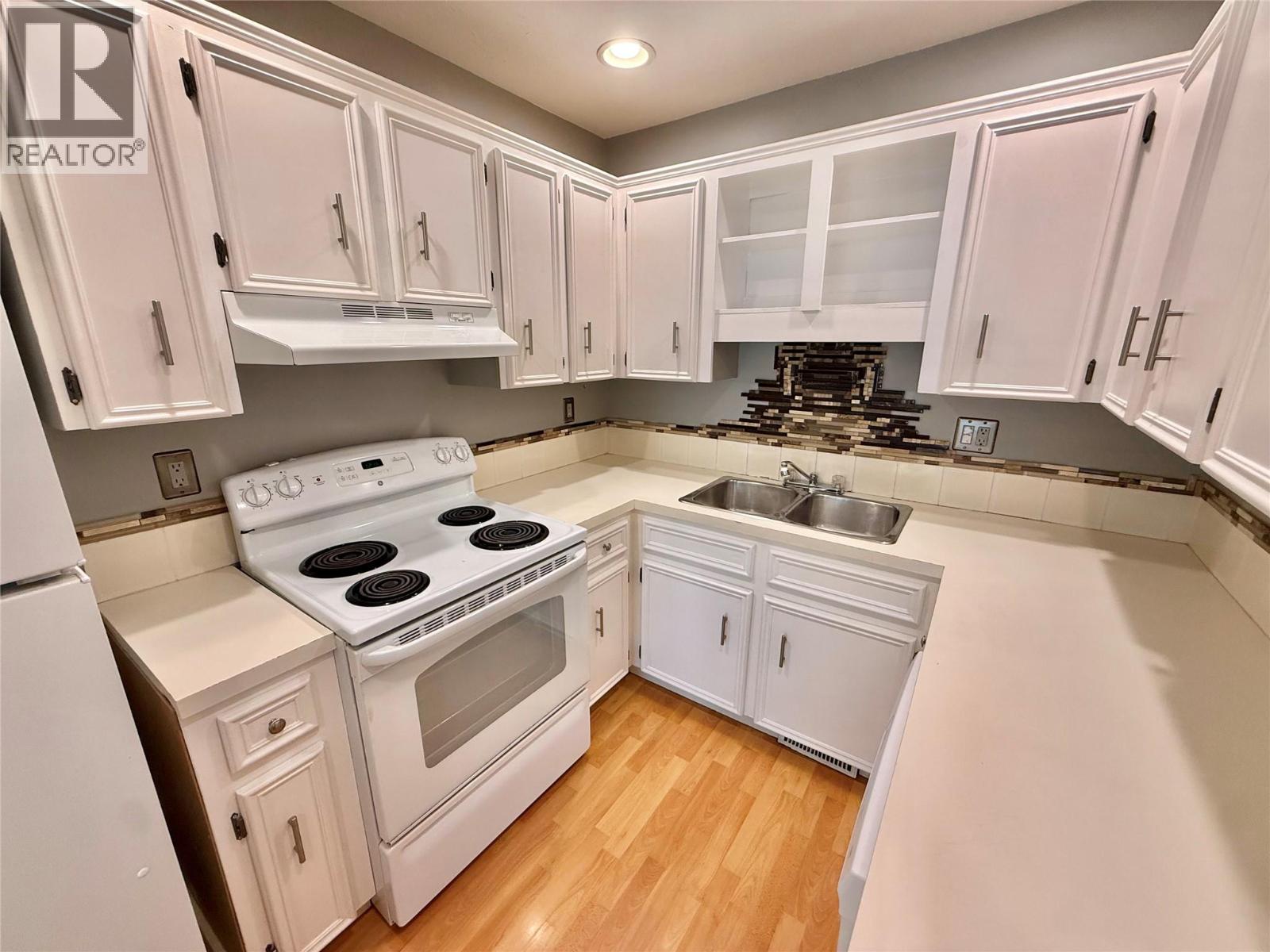 3155 gordon Drive Unit# 404
