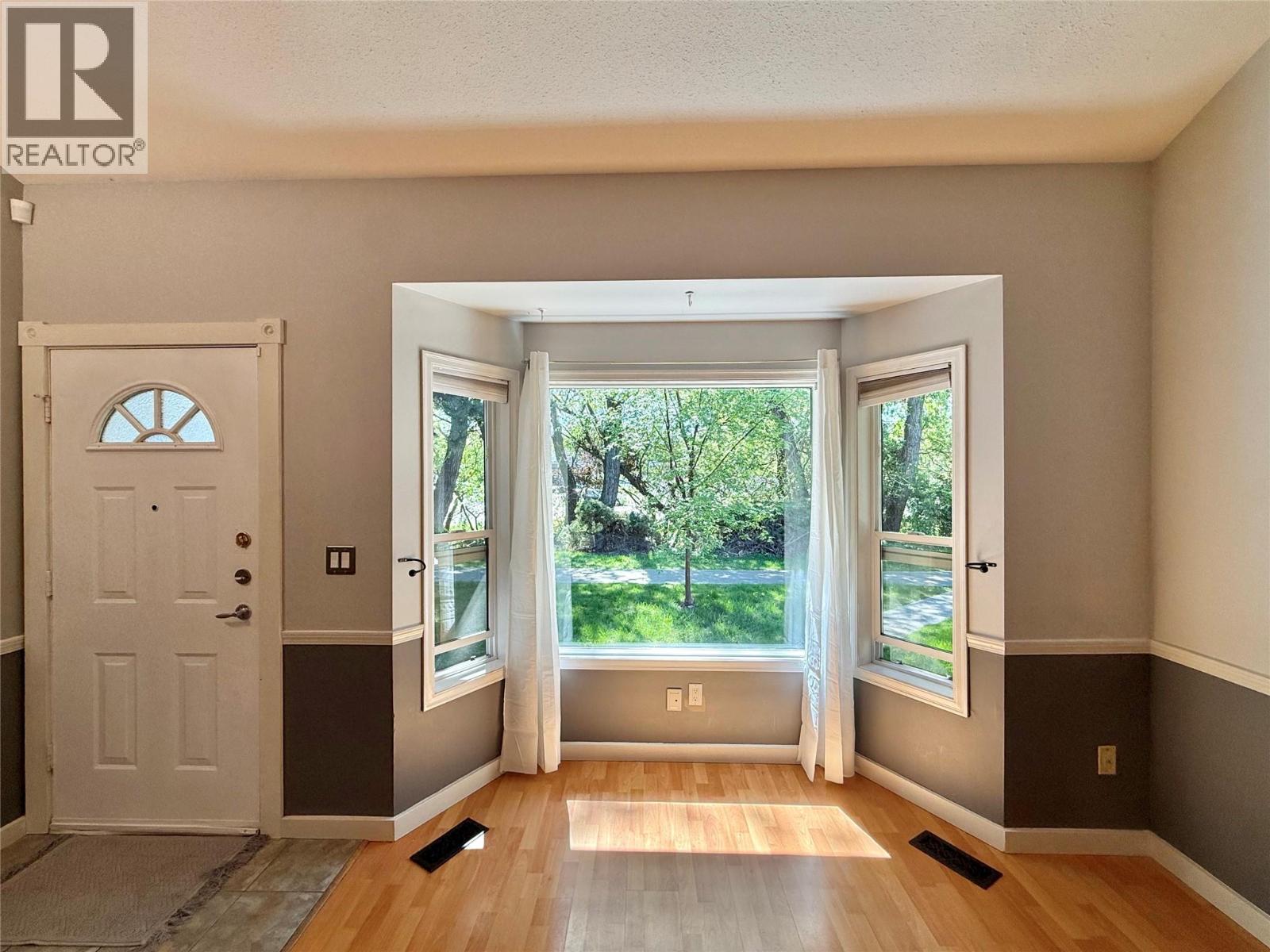 3155 gordon Drive Unit# 404