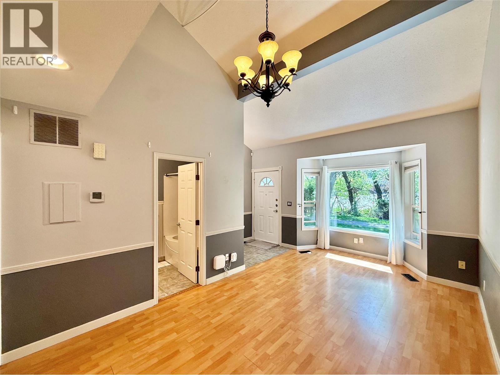 3155 gordon Drive Unit# 404