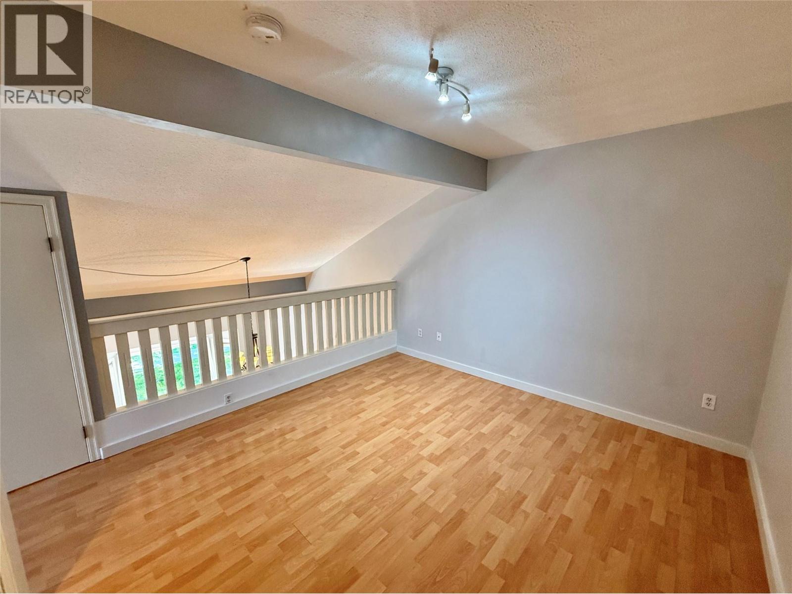 3155 gordon Drive Unit# 404