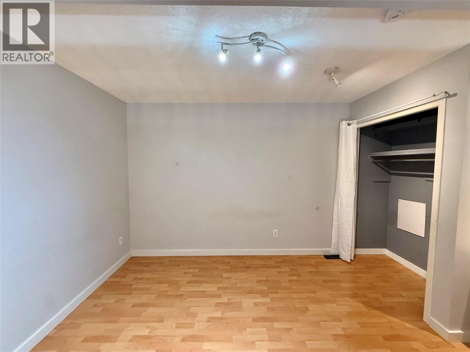 3155 gordon Drive Unit# 404