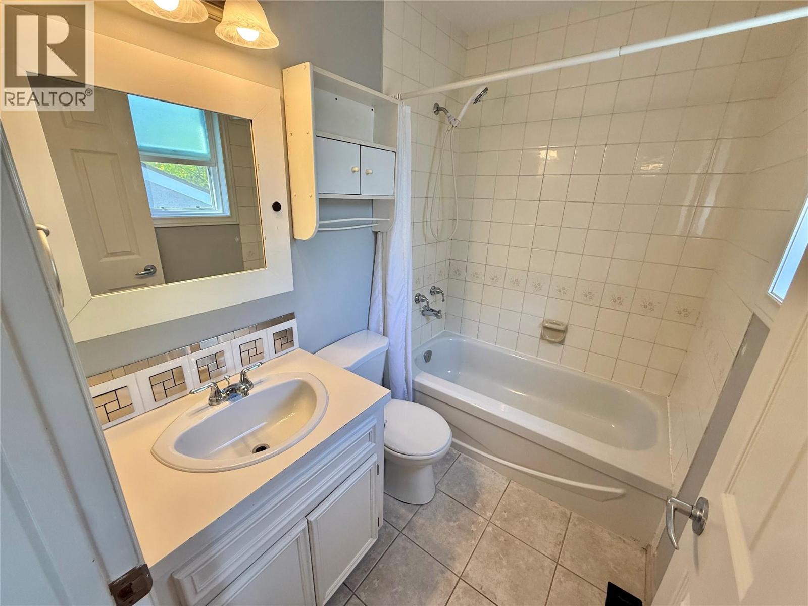 3155 gordon Drive Unit# 404