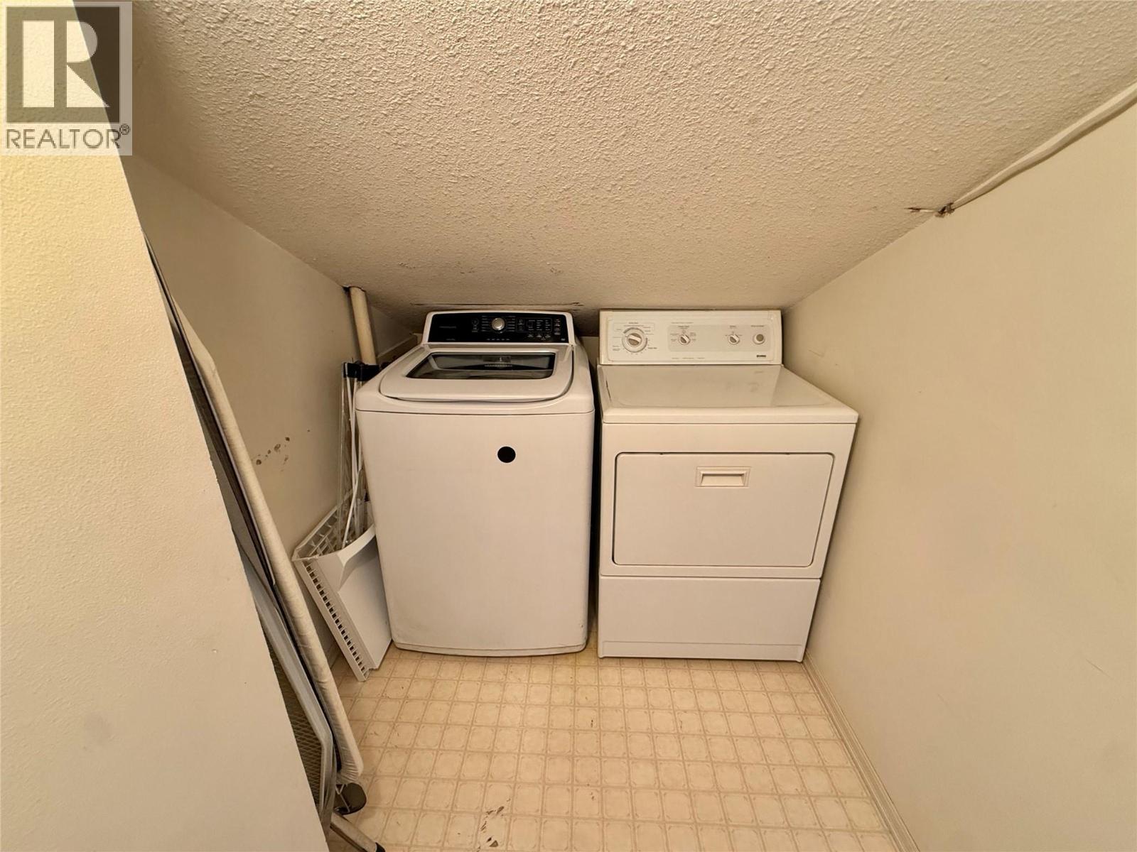 3155 gordon Drive Unit# 404