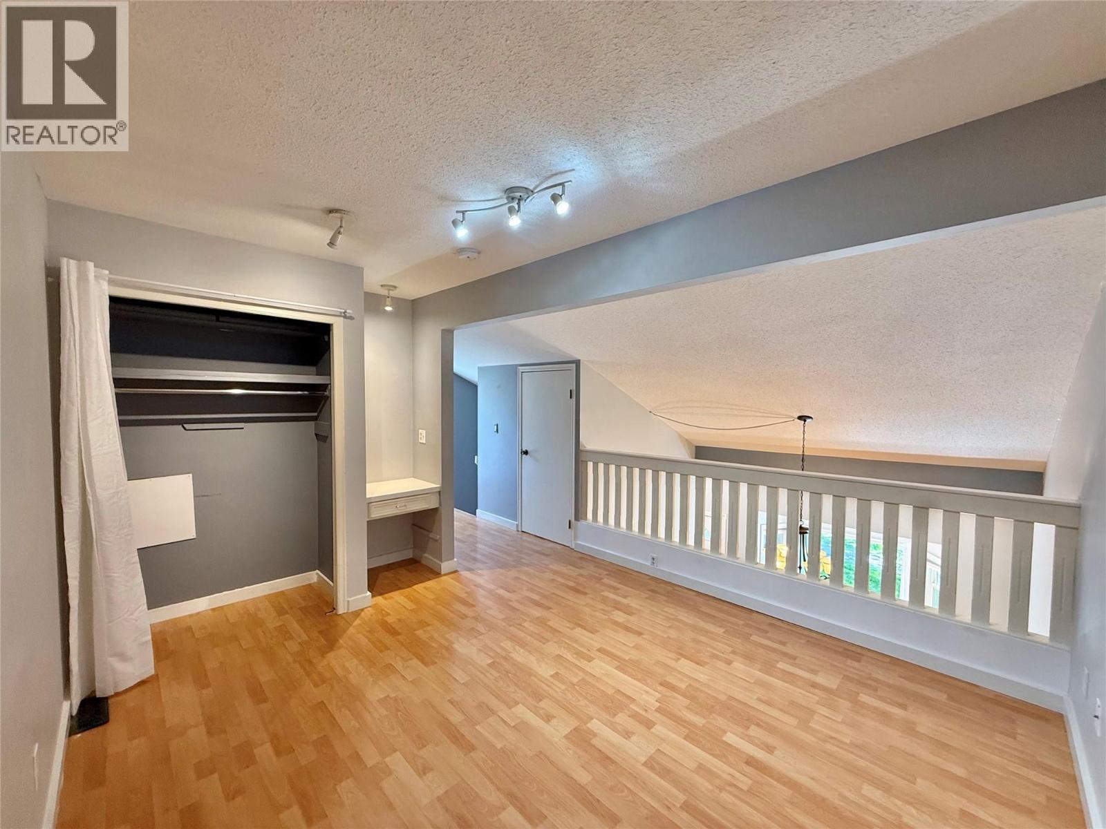 3155 gordon Drive Unit# 404