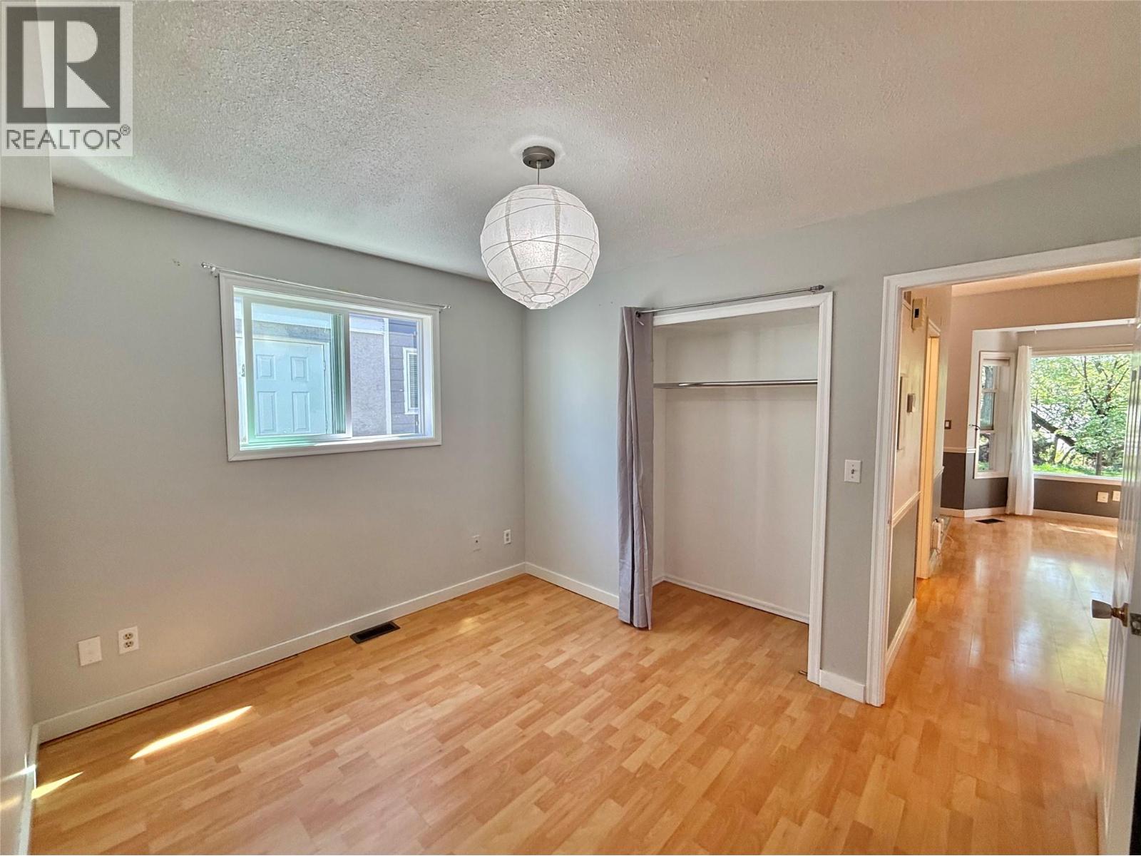 3155 gordon Drive Unit# 404