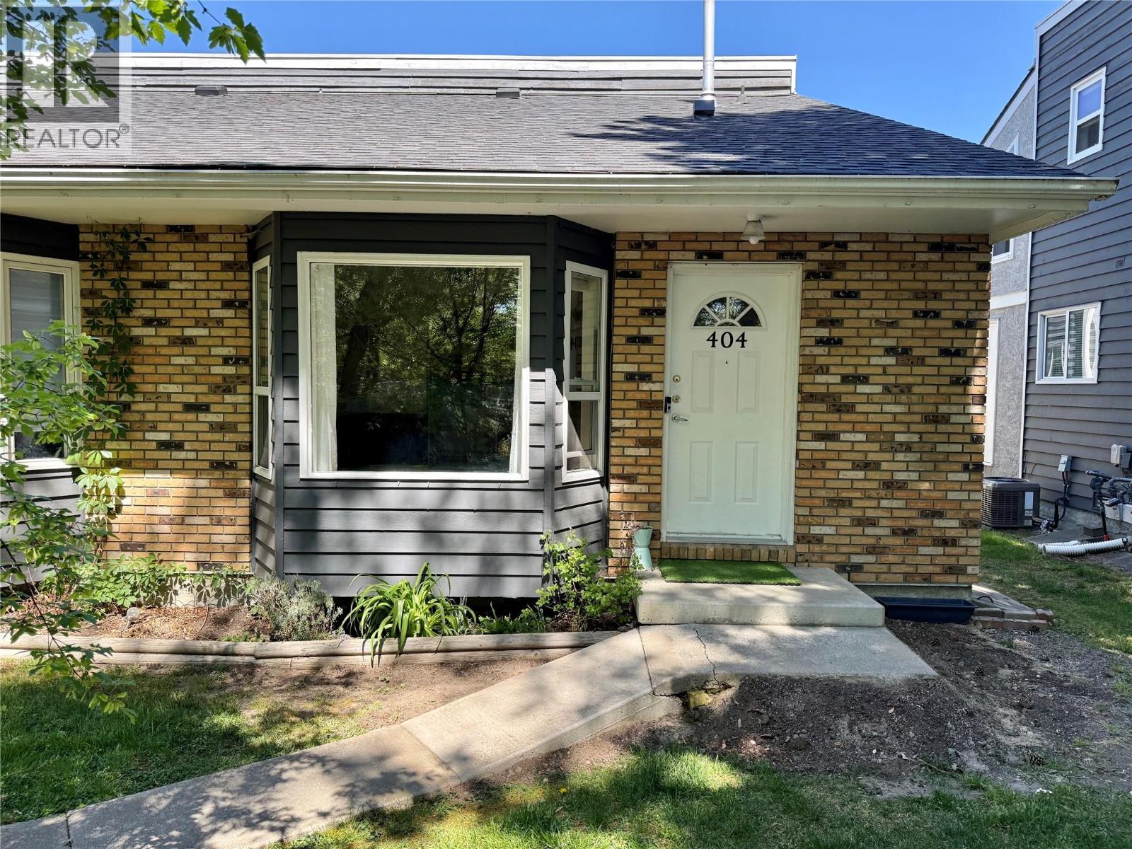 3155 gordon Drive Unit# 404