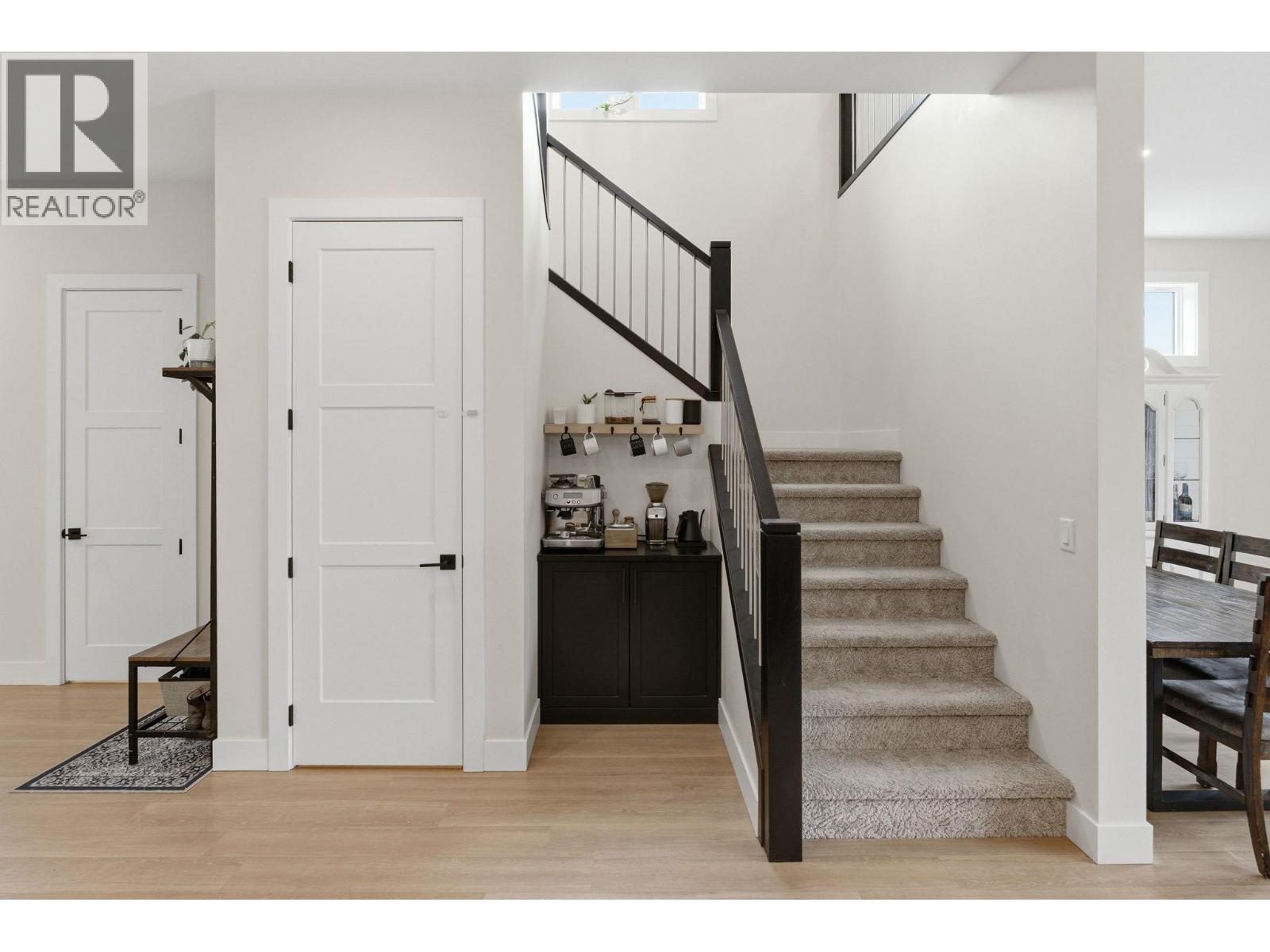 3355 Hawks Crescent