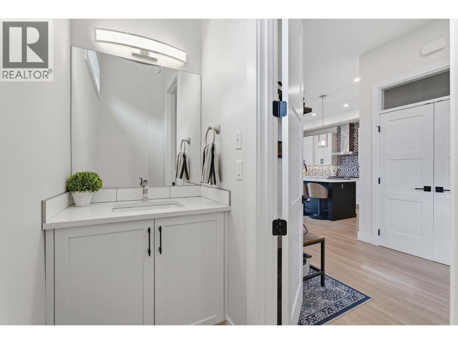 3355 Hawks Crescent