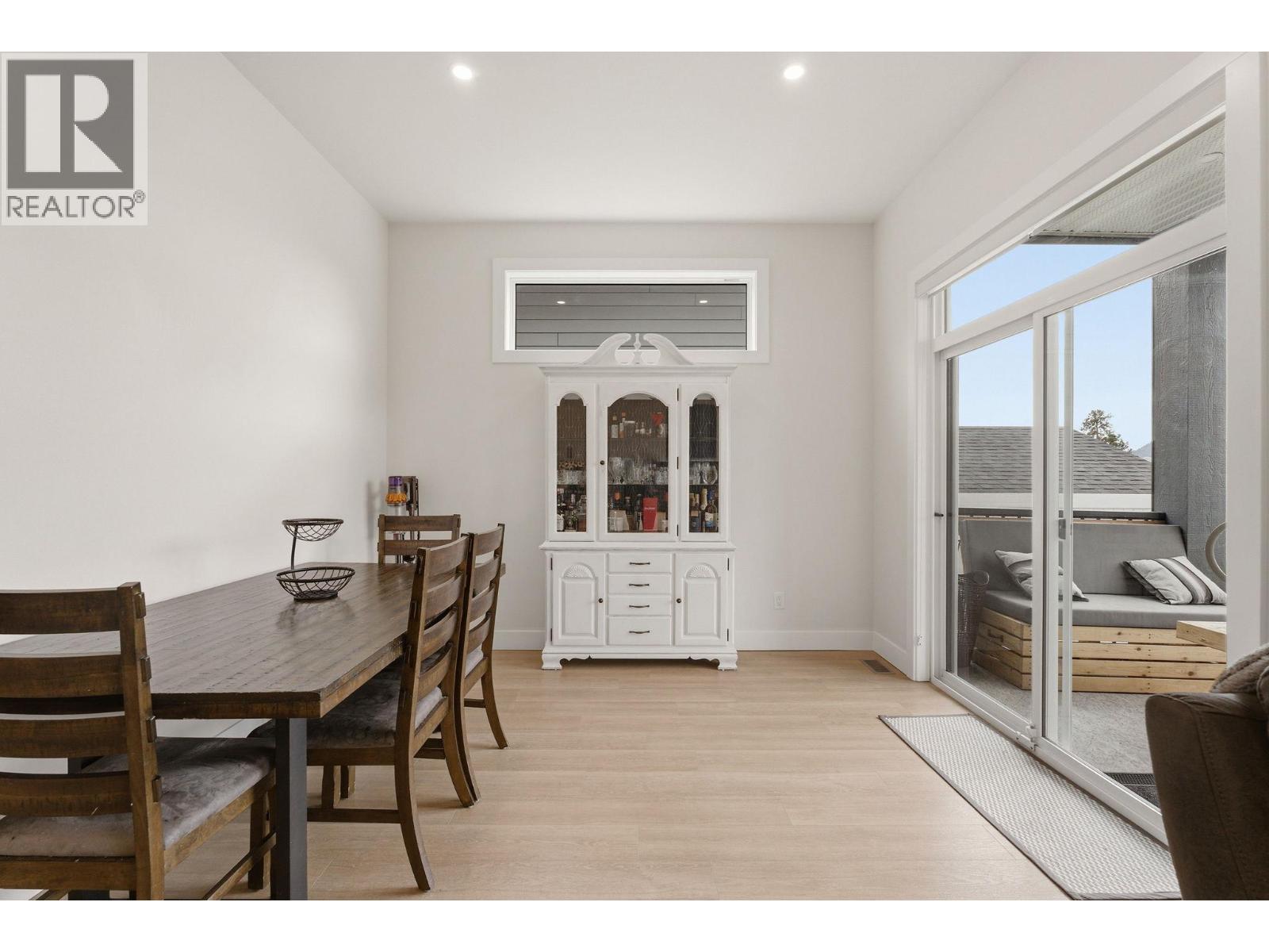 3355 Hawks Crescent