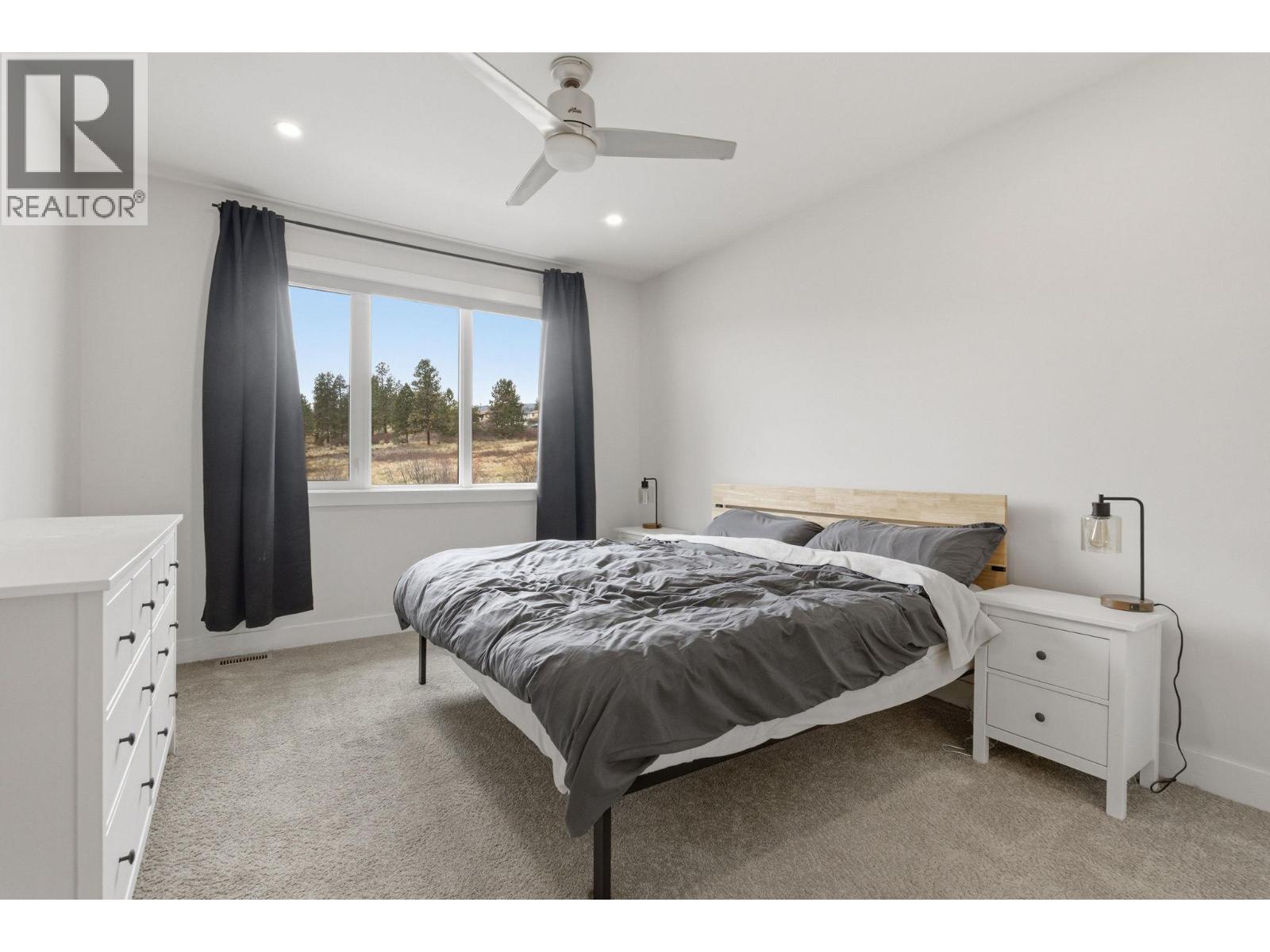 3355 Hawks Crescent