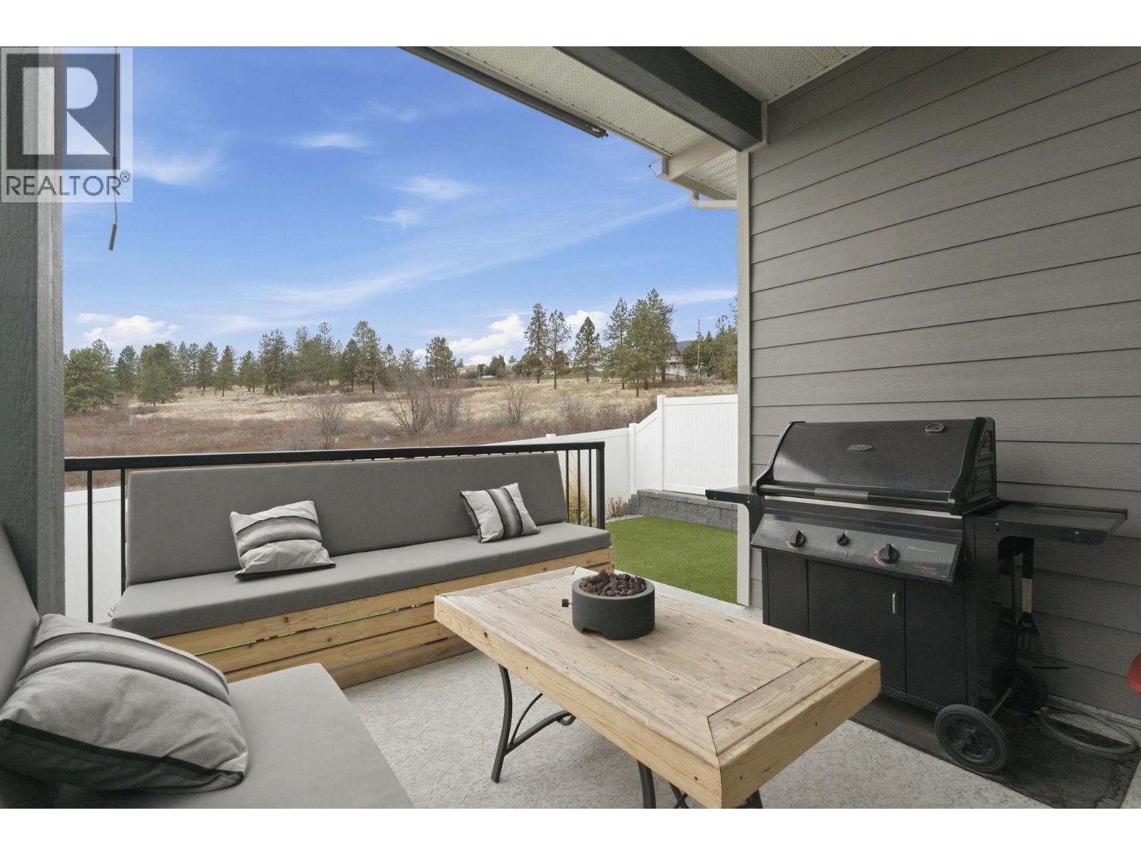 3355 Hawks Crescent