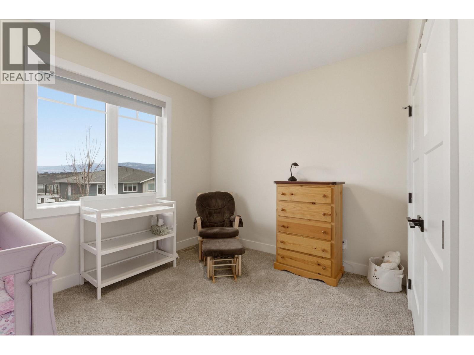 3355 Hawks Crescent