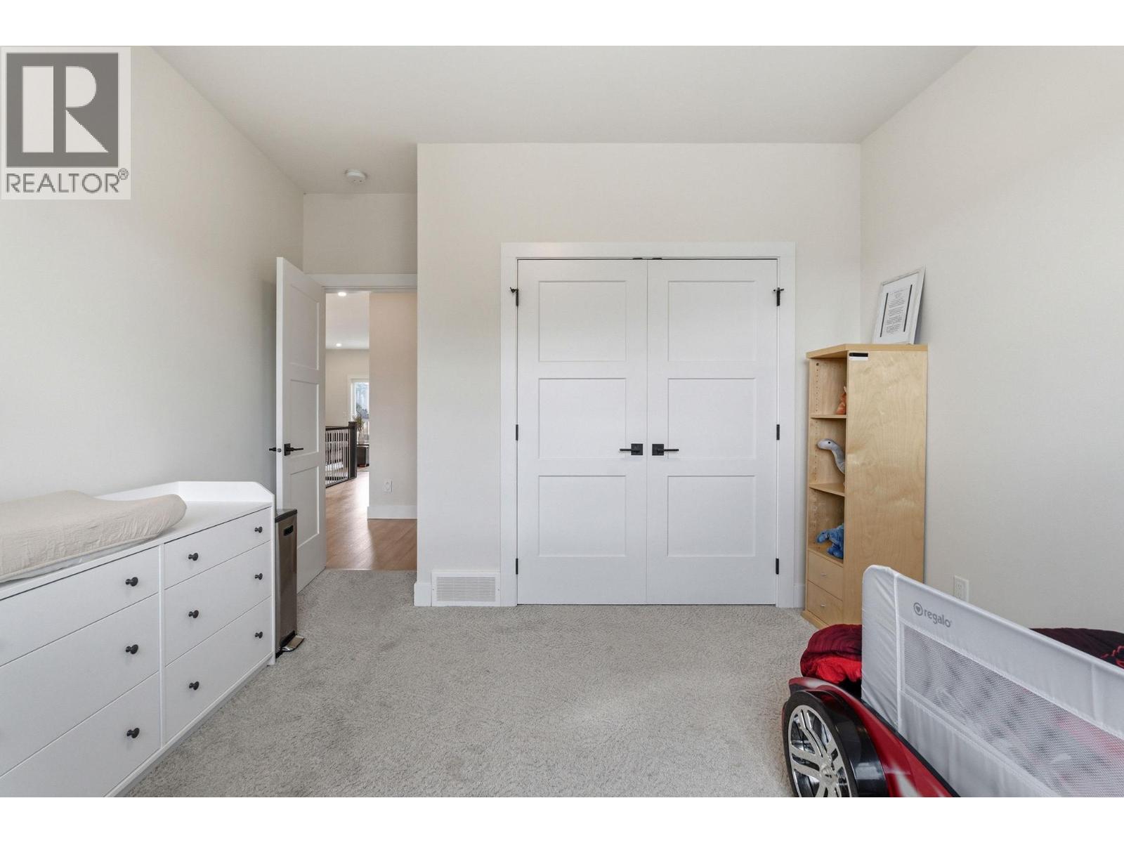 3355 Hawks Crescent
