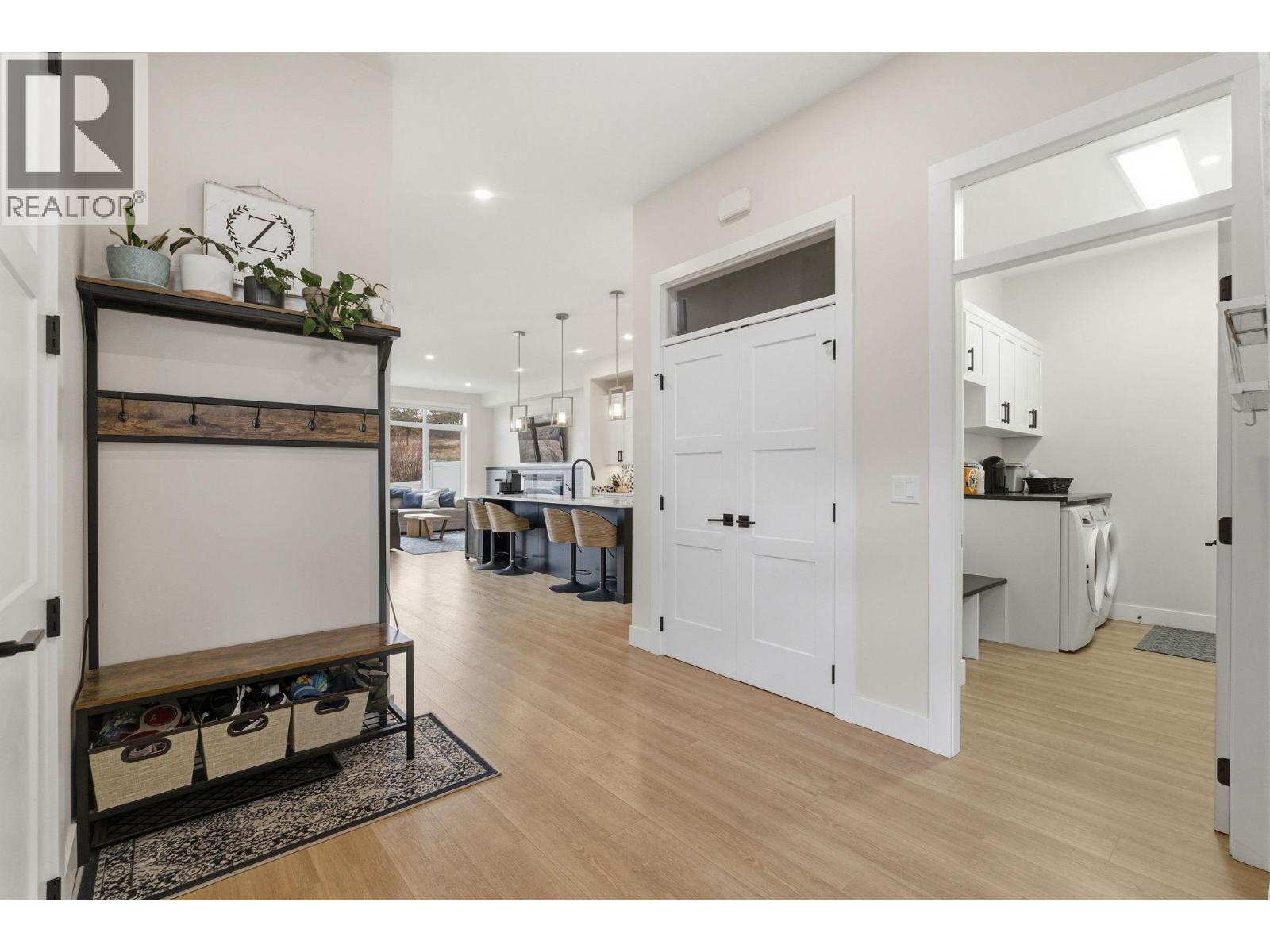 3355 Hawks Crescent