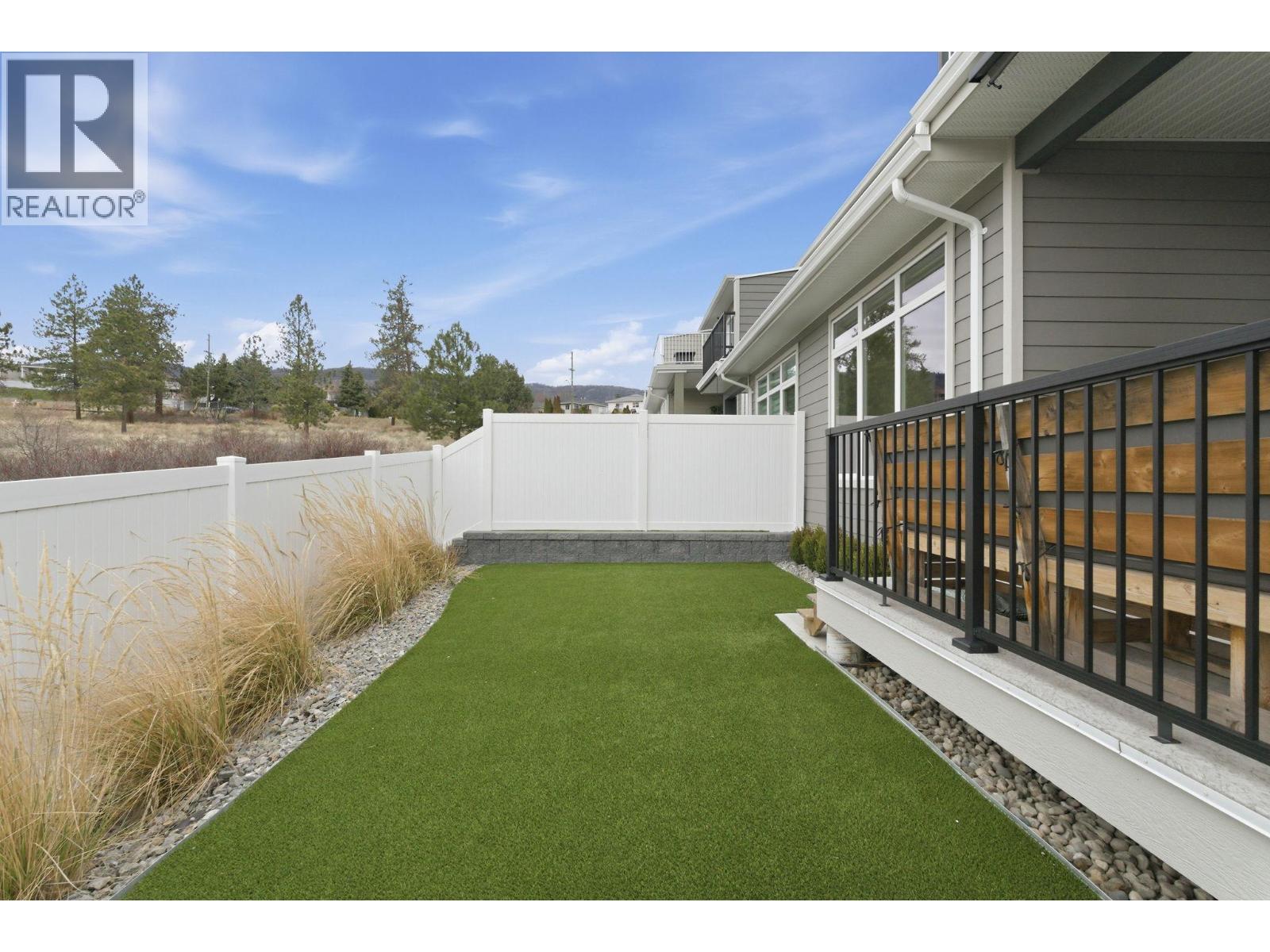 3355 Hawks Crescent