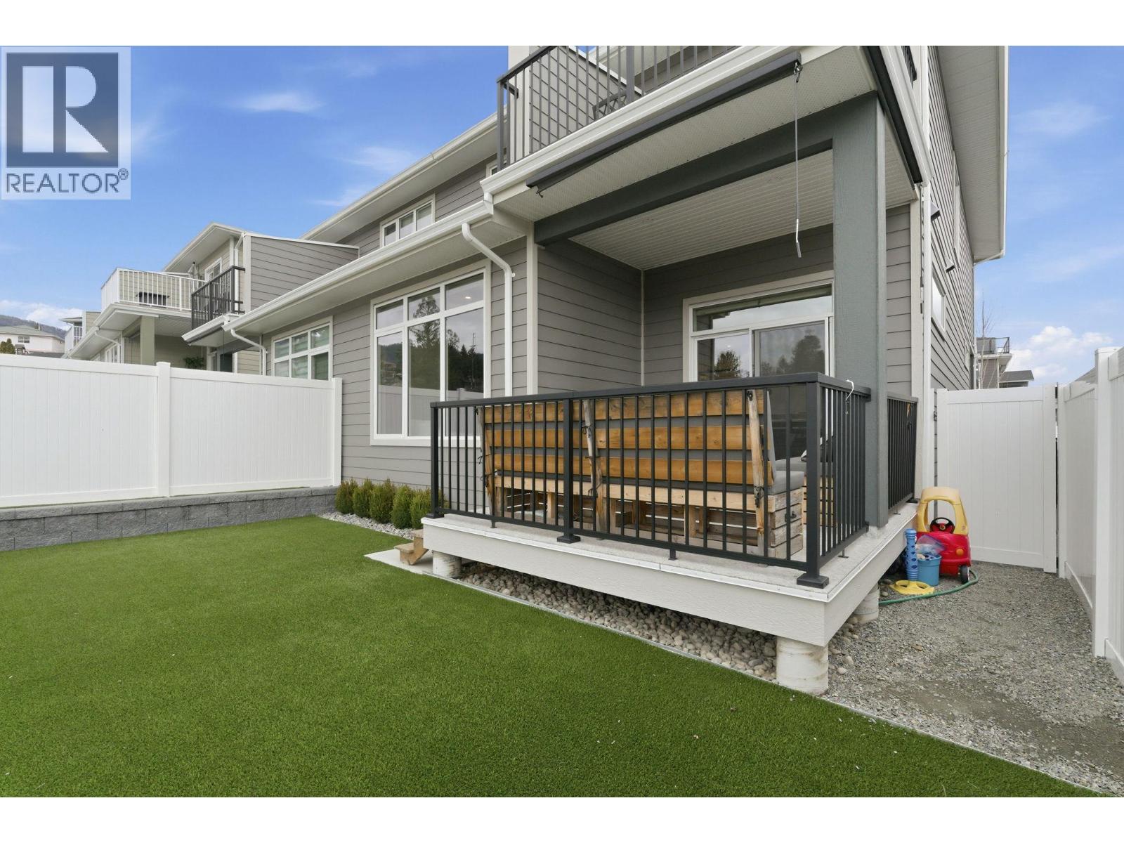 3355 Hawks Crescent