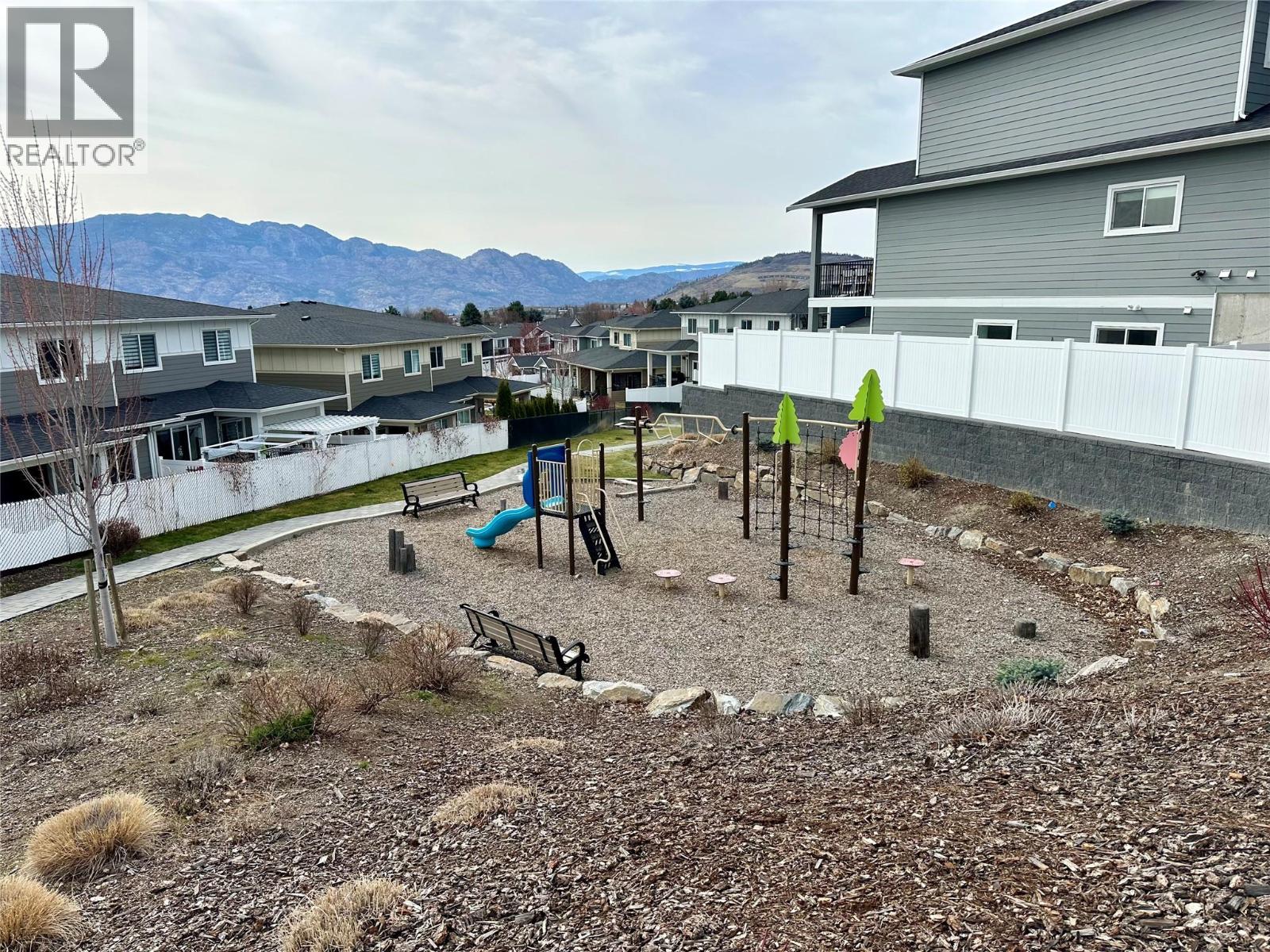 3355 Hawks Crescent