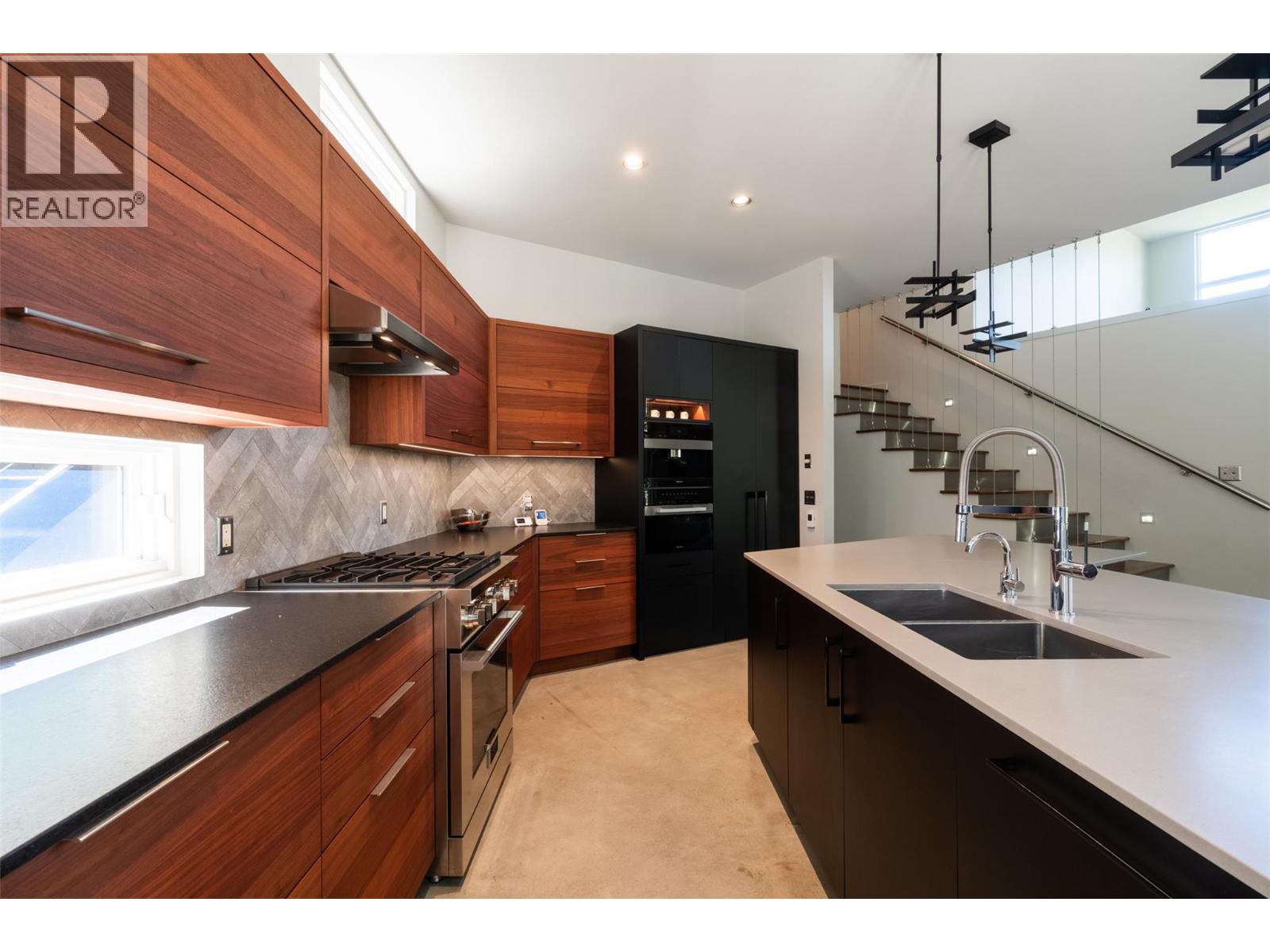 324 Clifton Road