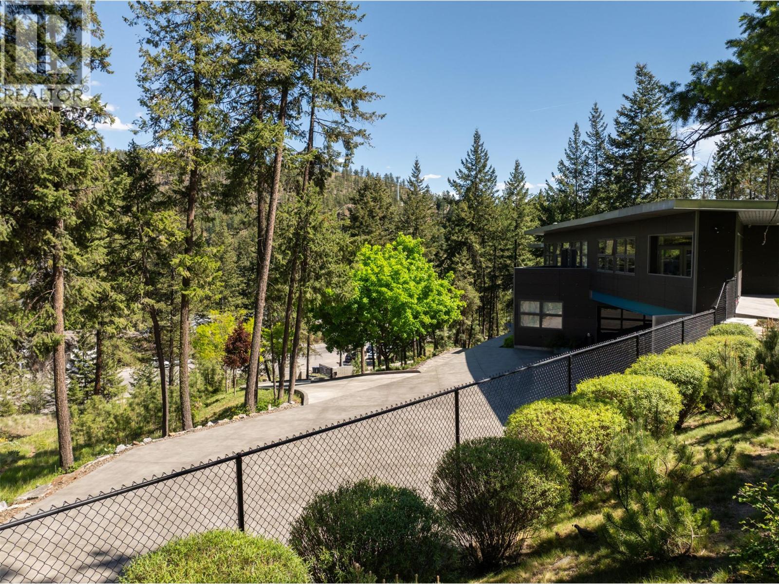 324 Clifton Road