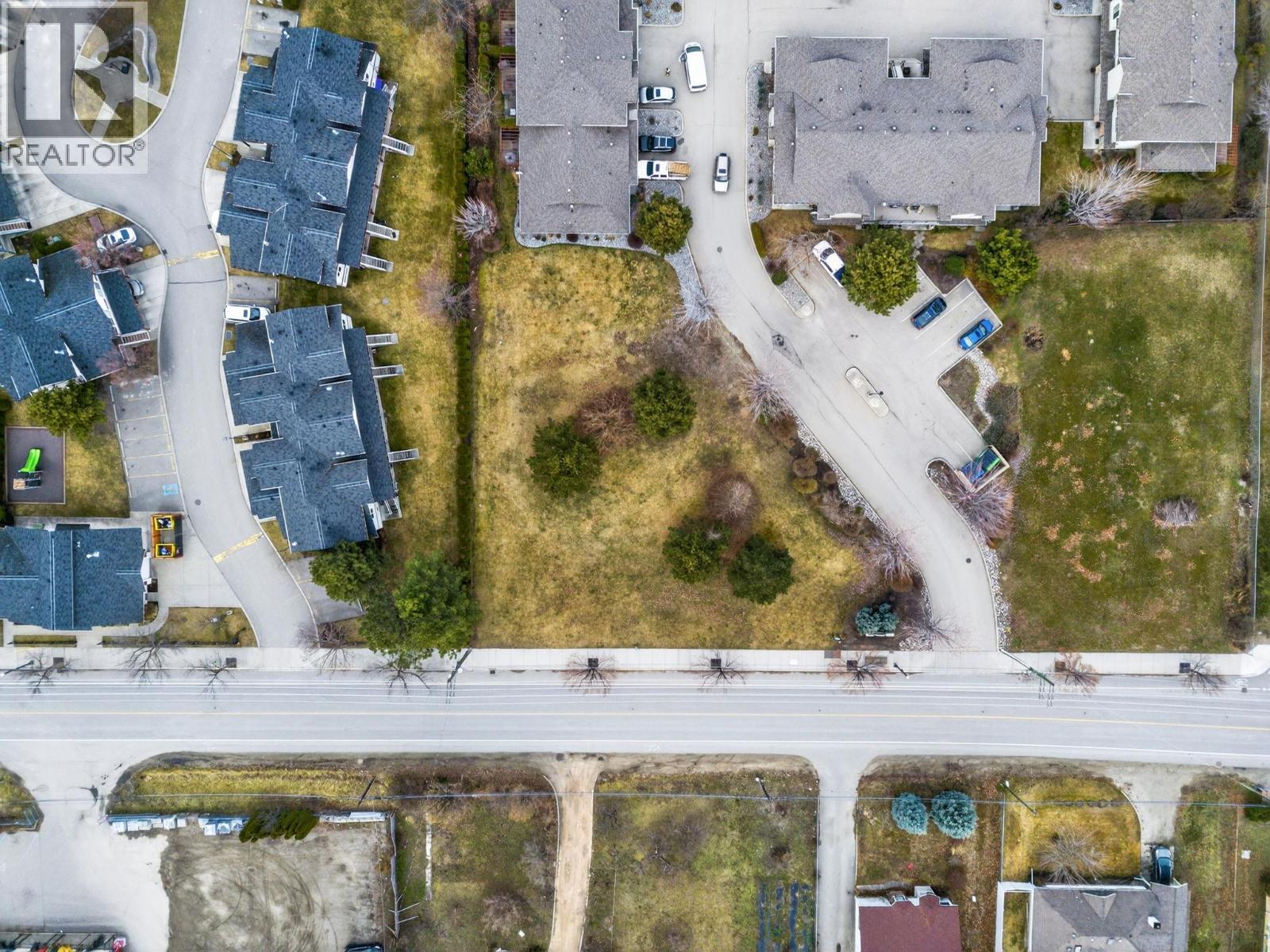 3318 Woodsdale Road