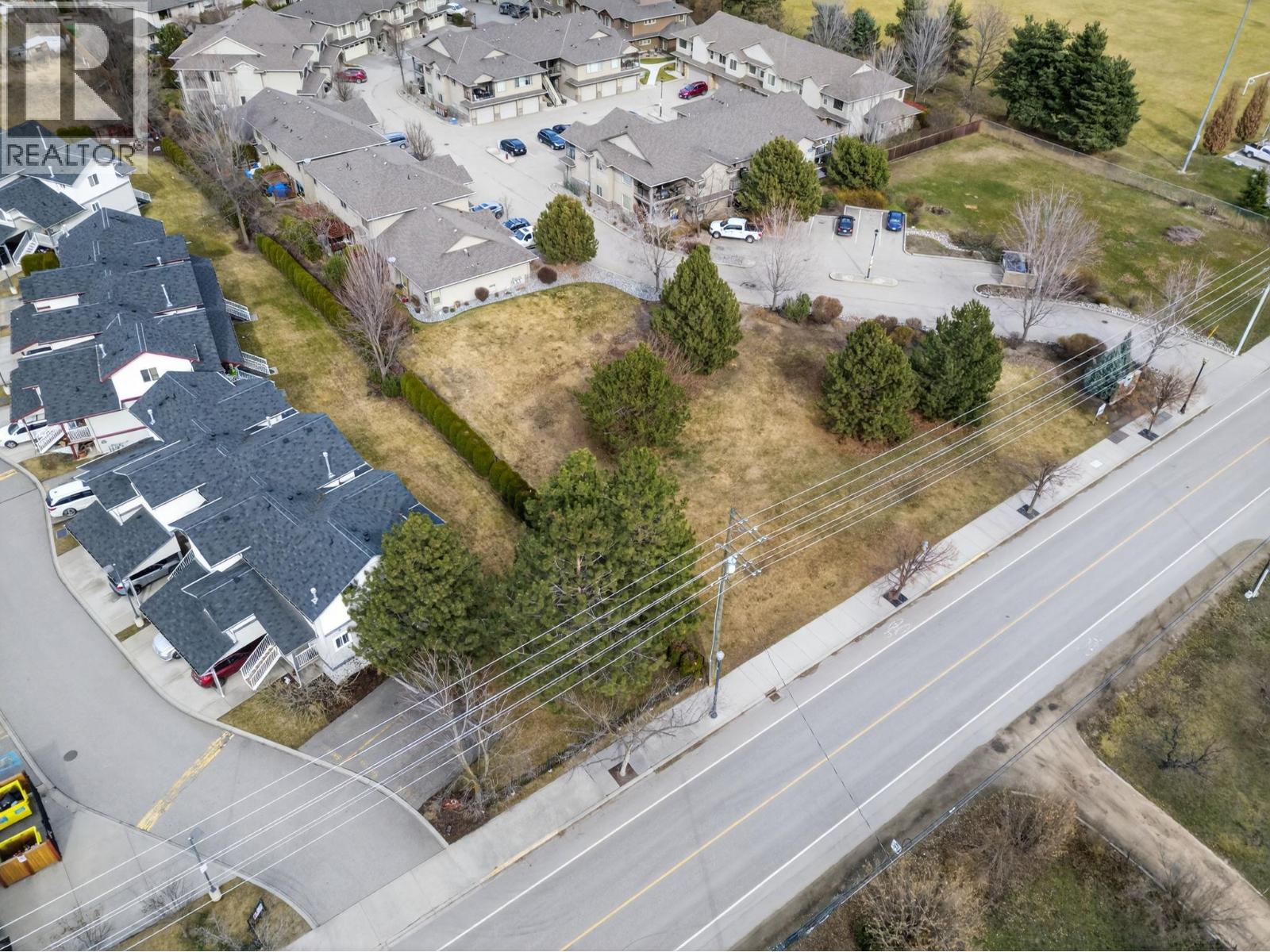 3318 Woodsdale Road