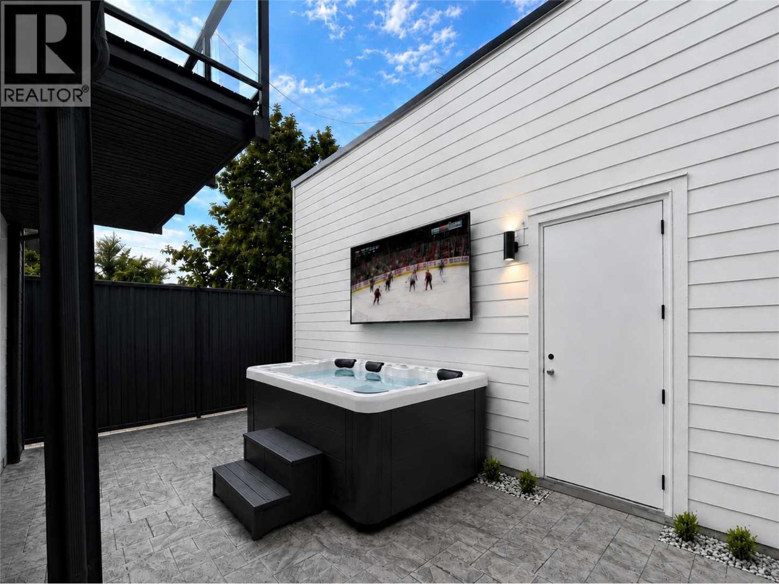 777 Coopland Crescent Unit# 1