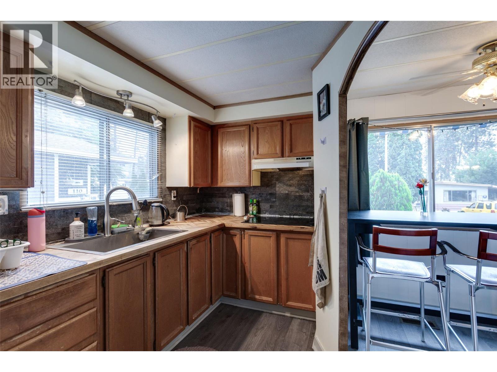 1999 97 Highway S Unit# 109