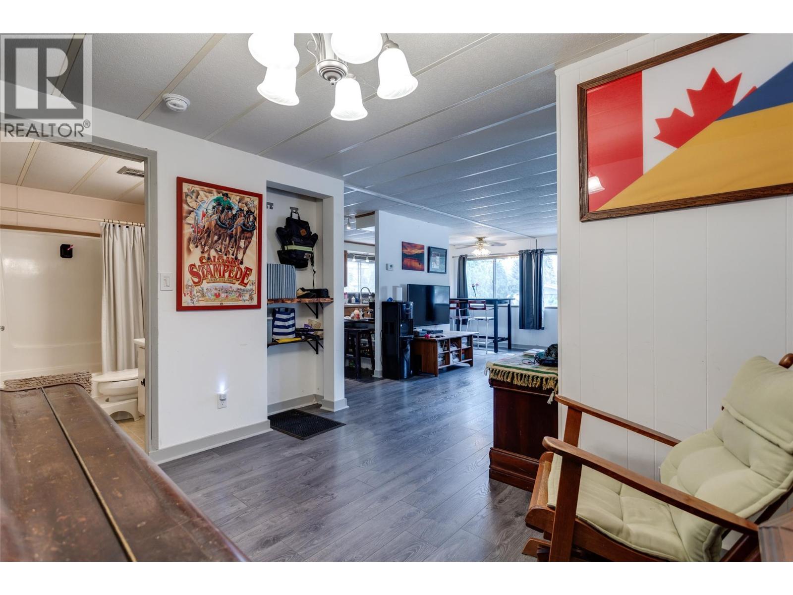 1999 97 Highway S Unit# 109