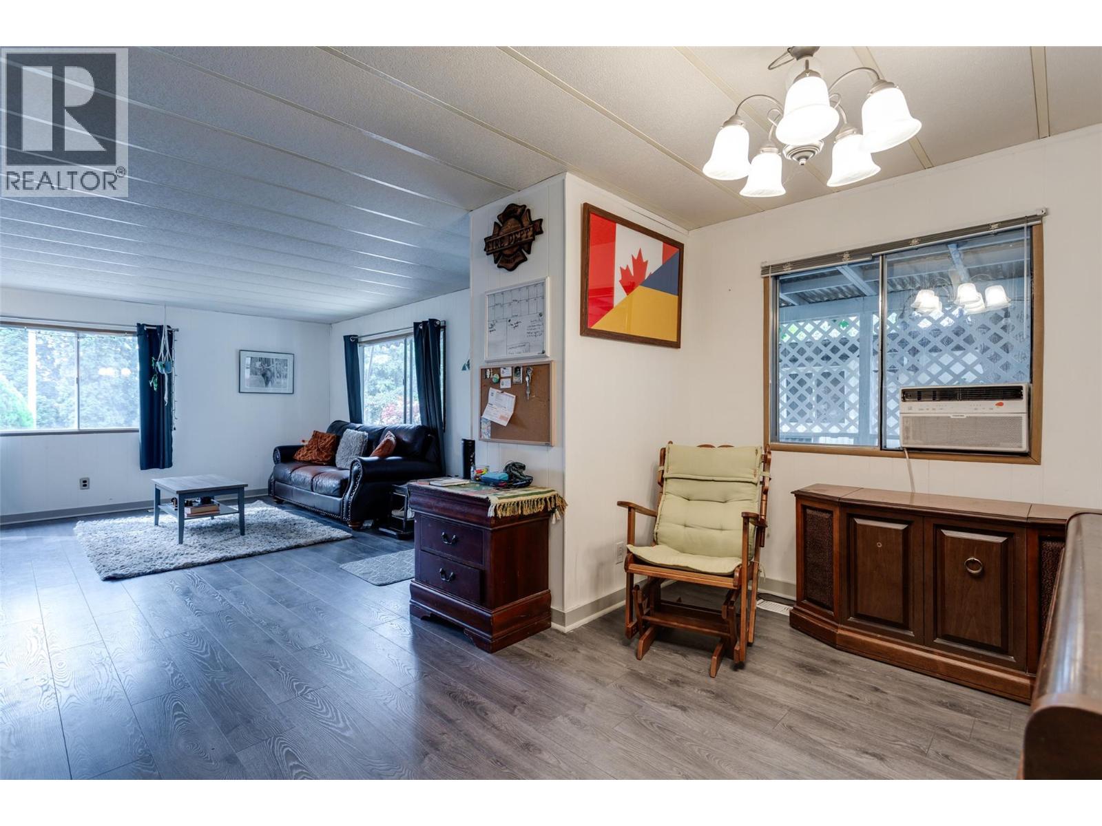 1999 97 Highway S Unit# 109