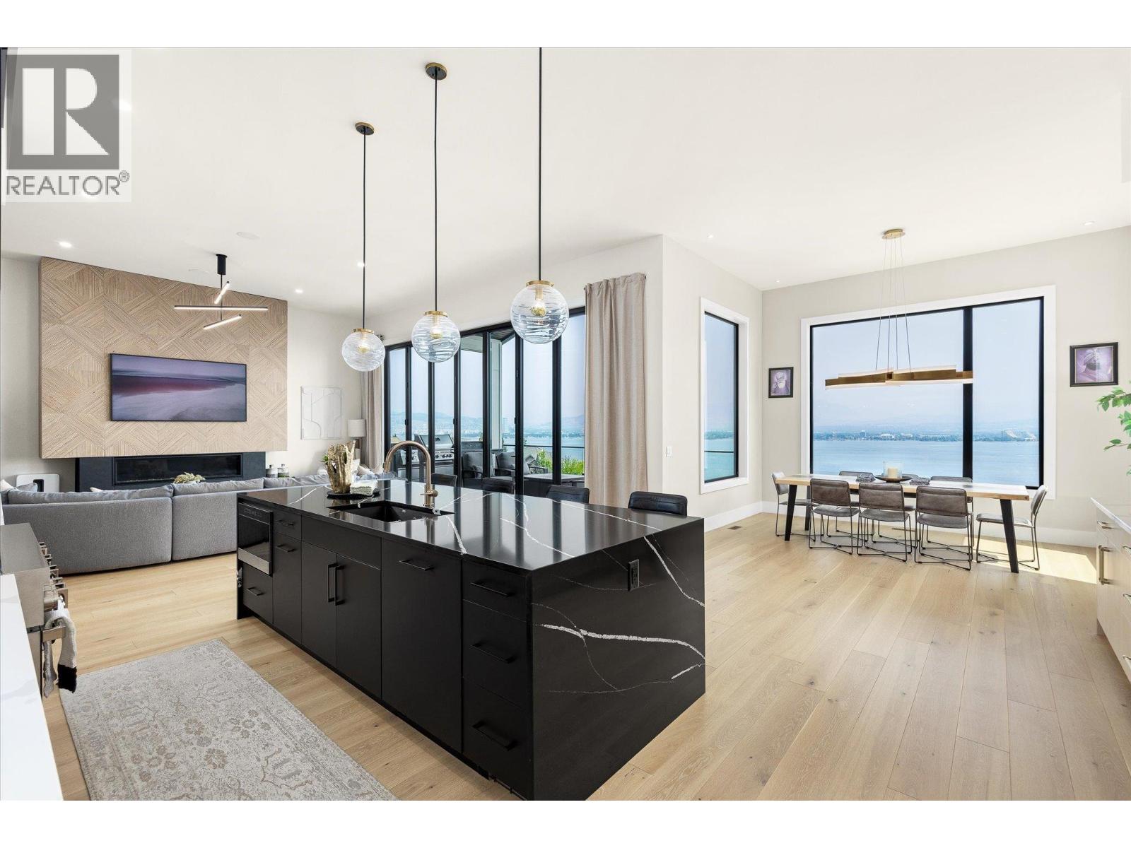2585 Casa Palmero Drive
